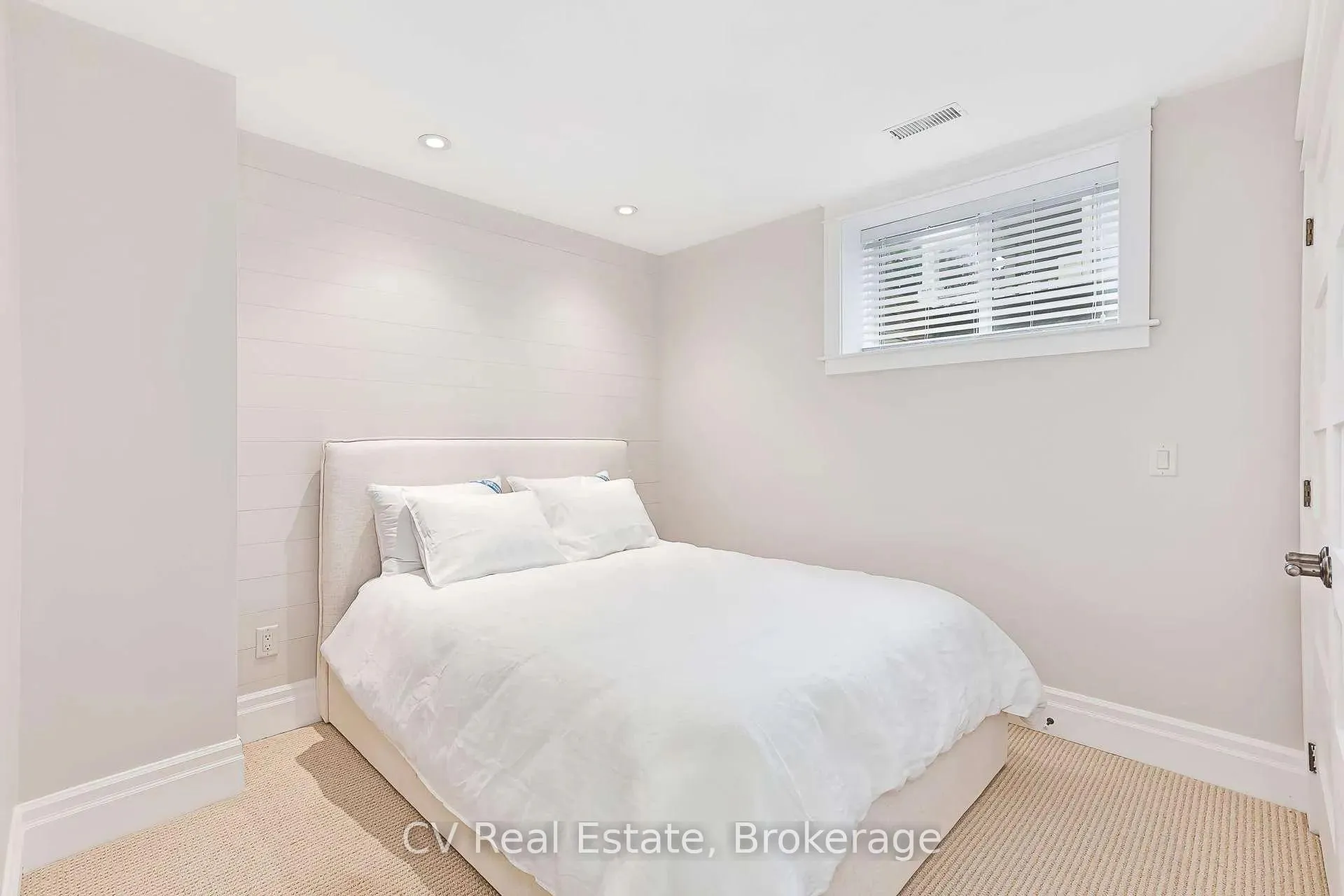 Photo 38 of 141 Snowbridge Way, Blue Mountains — HOMEH