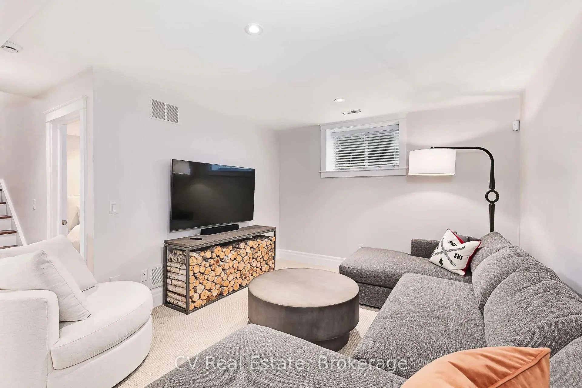 Photo 41 of 141 Snowbridge Way, Blue Mountains — HOMEH