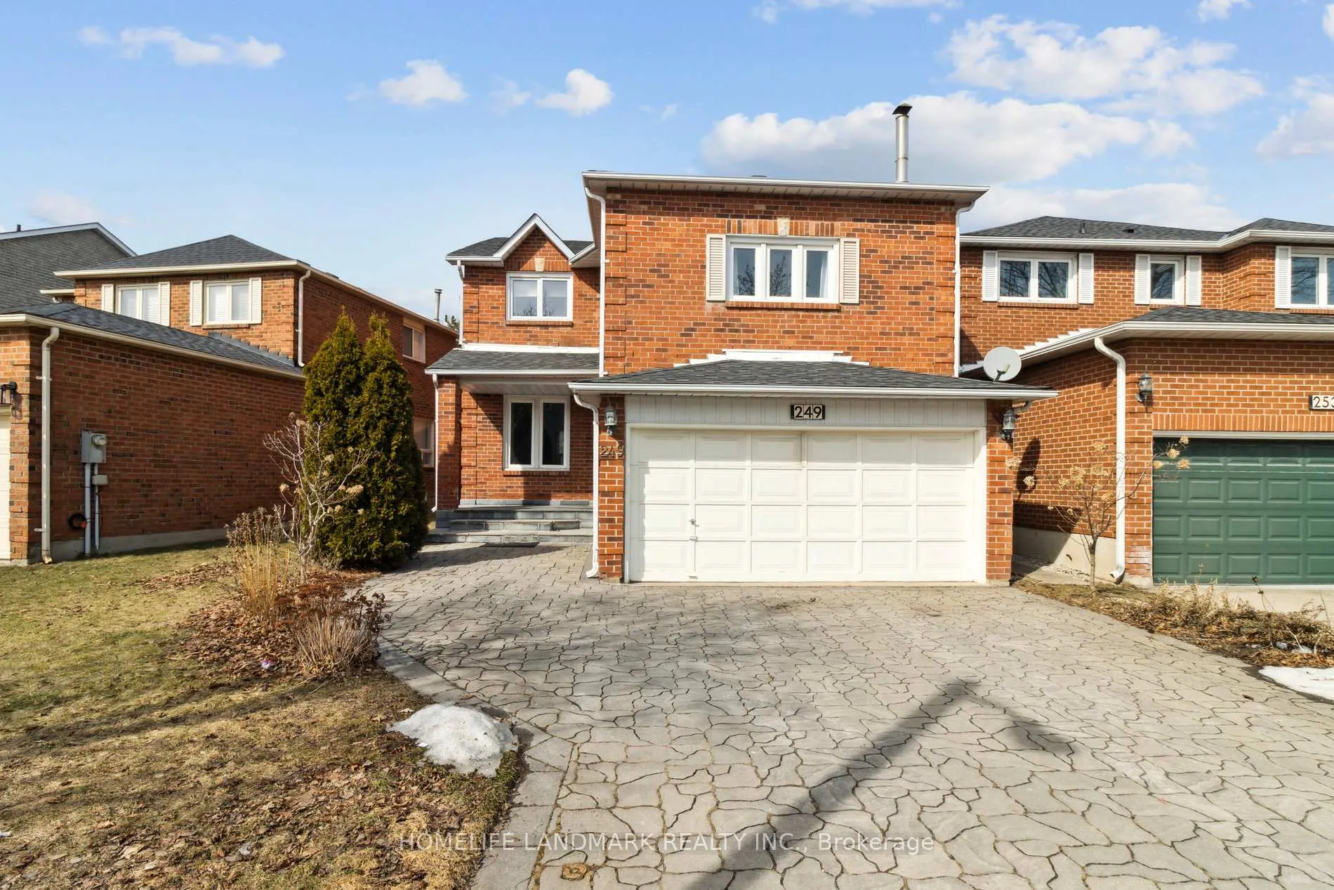 Photo 1 of 249 Charlton Avenue, Vaughan, Brownridge — HOMEH