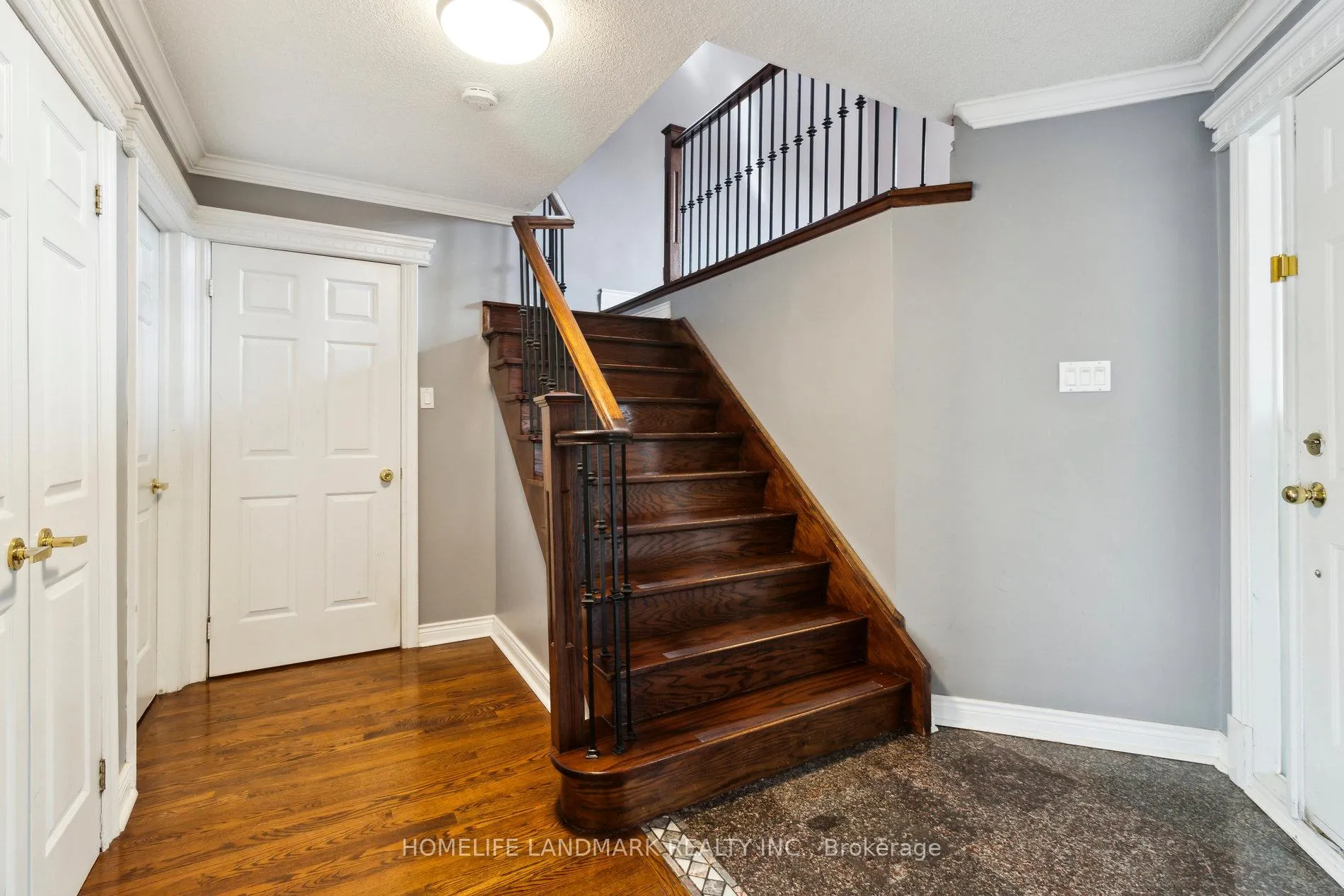 Photo 5 of 249 Charlton Avenue, Vaughan, Brownridge — HOMEH