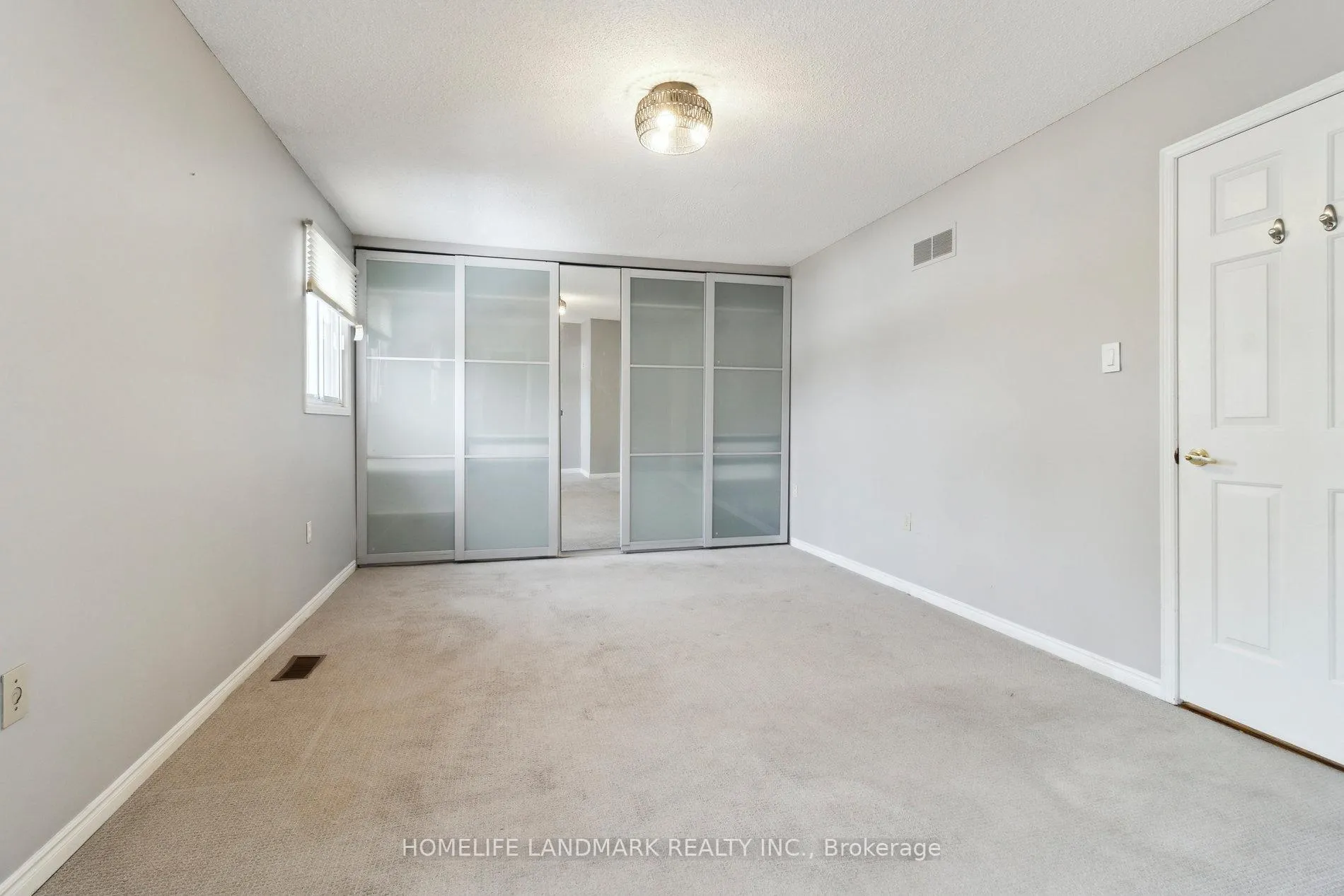 Photo 22 of 249 Charlton Avenue, Vaughan, Brownridge — HOMEH