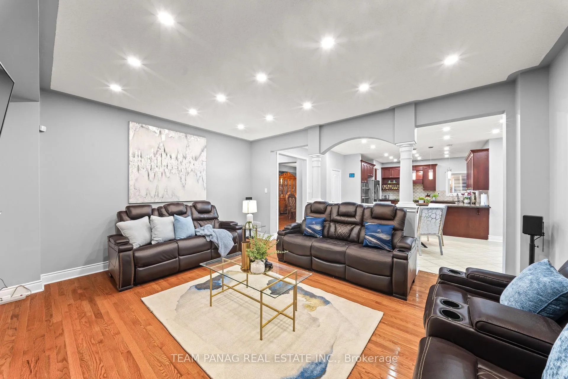 Photo 15 of 23 Fontainebleu Road, Brampton, Vales of Castlemore North — HOMEH
