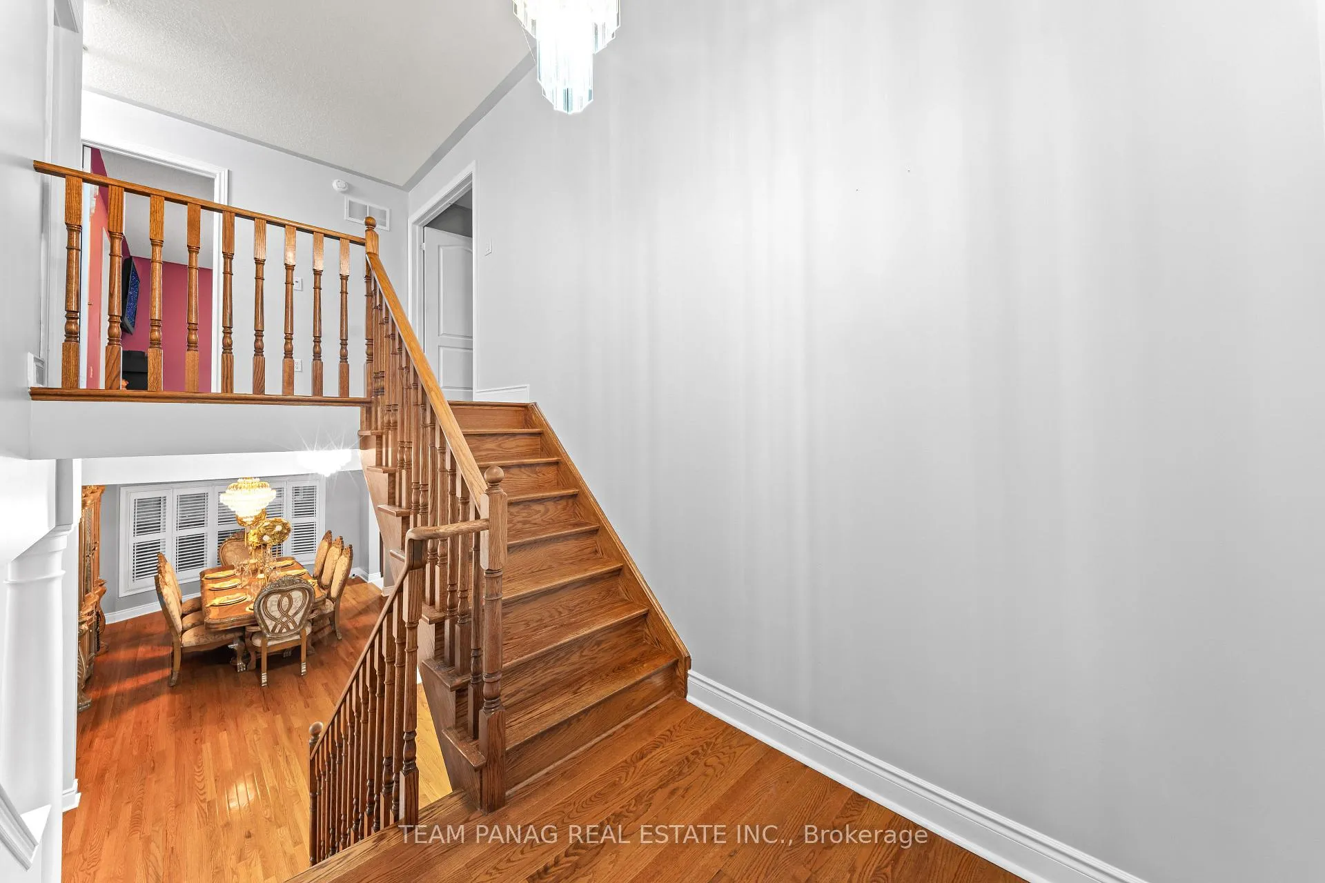 Photo 18 of 23 Fontainebleu Road, Brampton, Vales of Castlemore North — HOMEH