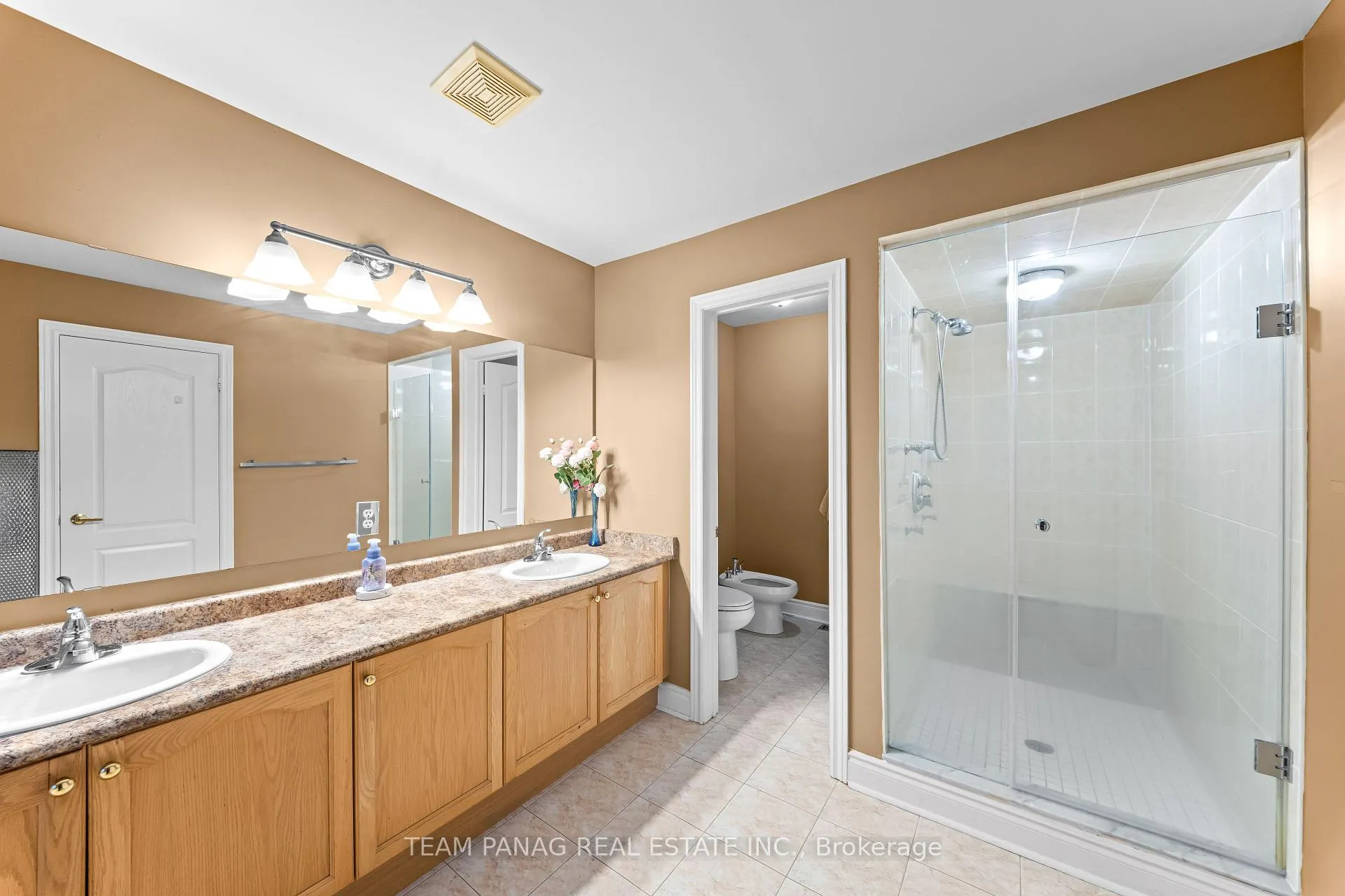 Photo 23 of 23 Fontainebleu Road, Brampton, Vales of Castlemore North — HOMEH