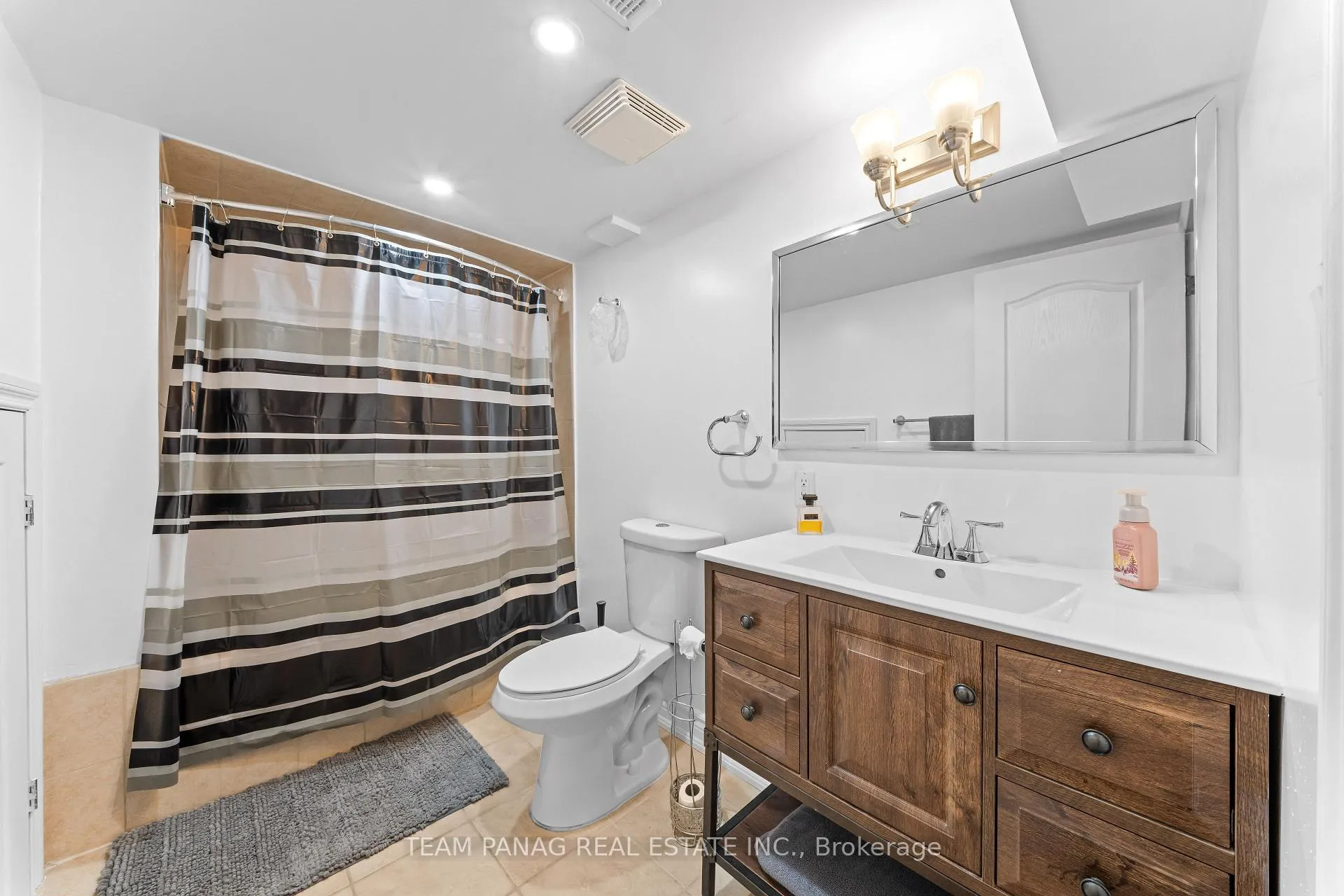Photo 41 of 23 Fontainebleu Road, Brampton, Vales of Castlemore North — HOMEH
