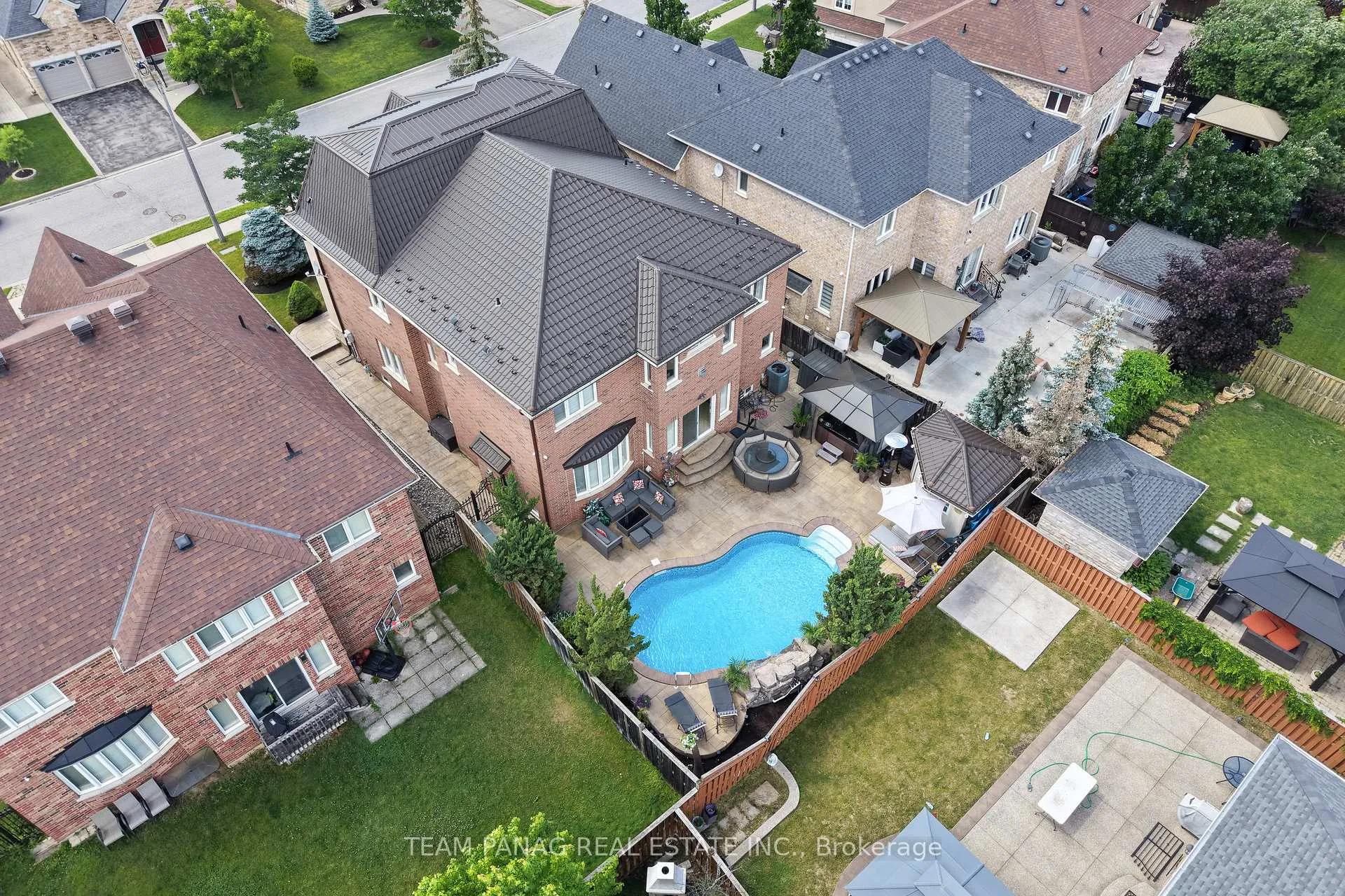 Photo 48 of 23 Fontainebleu Road, Brampton, Vales of Castlemore North — HOMEH