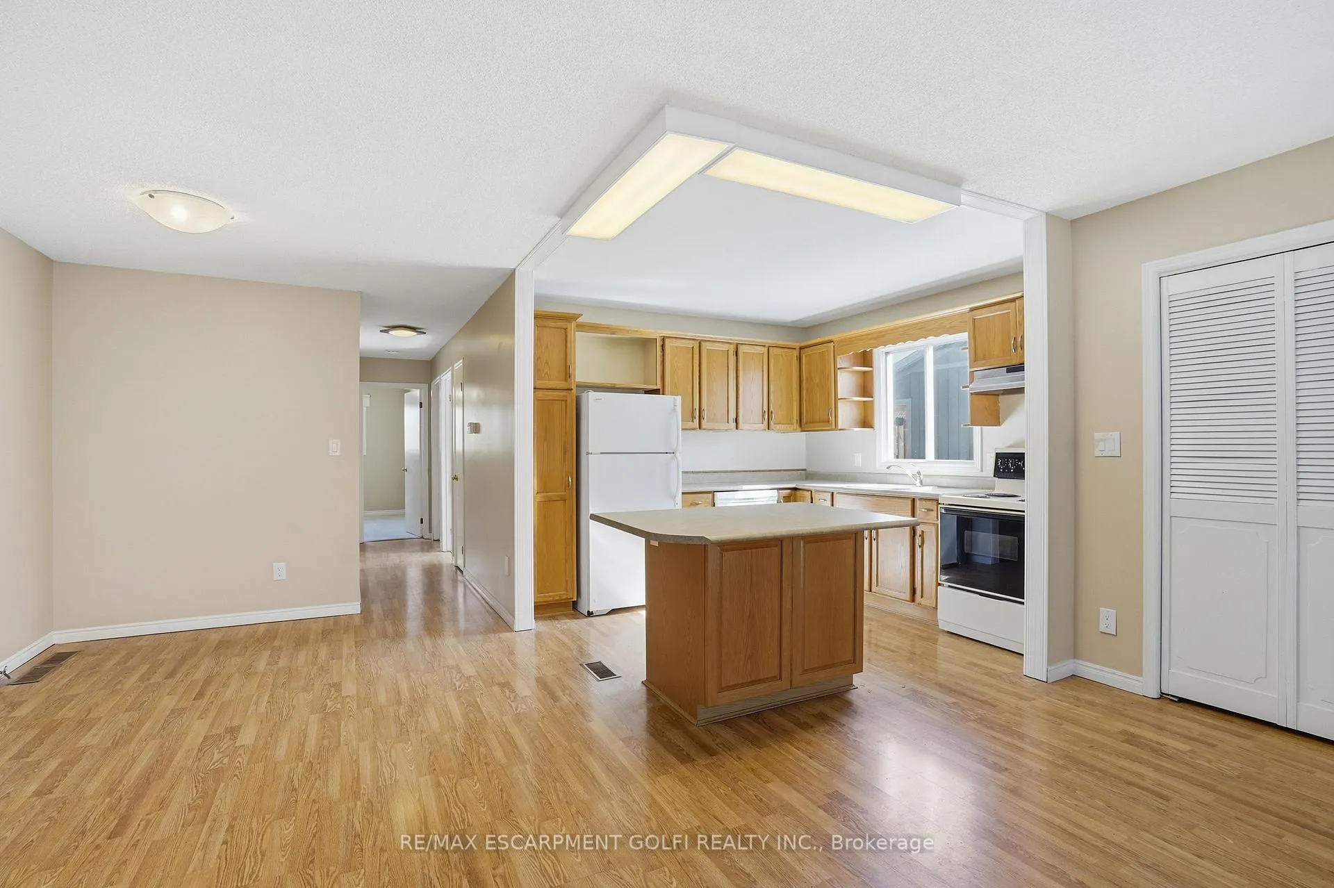 Photo 11 of 3905 Old Orchard Way, Lincoln, Lincoln-Jordan/Vineland — HOMEH