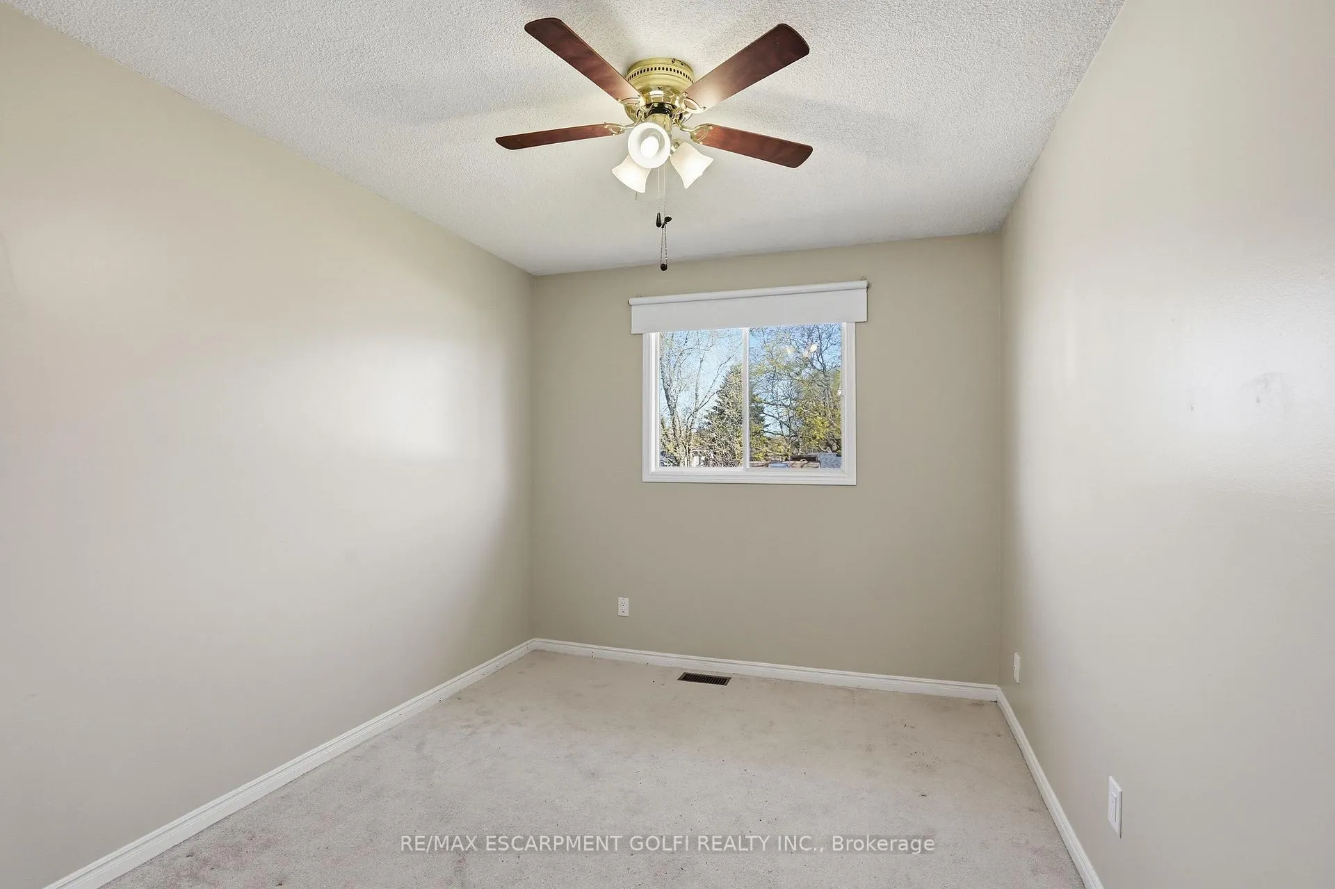 Photo 15 of 3905 Old Orchard Way, Lincoln, Lincoln-Jordan/Vineland — HOMEH