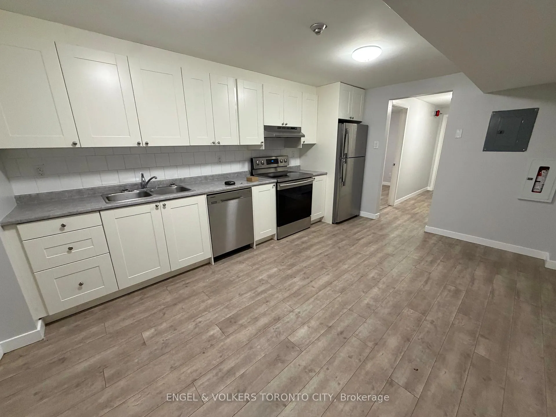 Photo 5 of Unit 2B, 10 Mosley Street, Aurora, Aurora Village — HOMEH