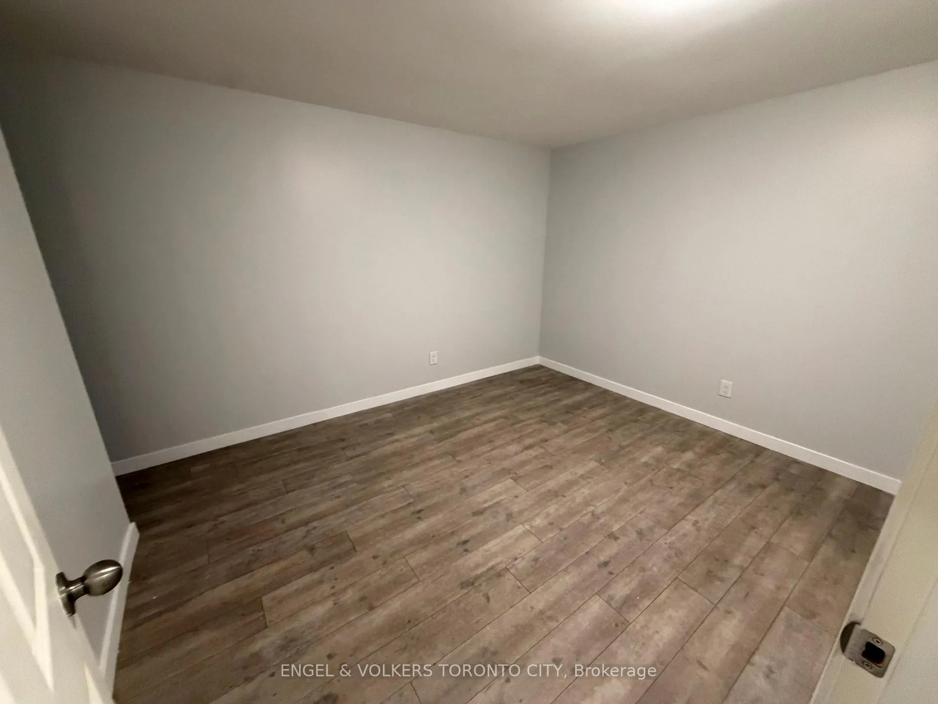 Photo 13 of Unit 2B, 10 Mosley Street, Aurora, Aurora Village — HOMEH