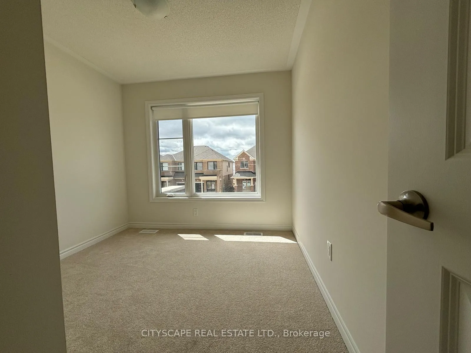 Photo 12 of 91 Prest Way, Centre Wellington, Fergus — HOMEH