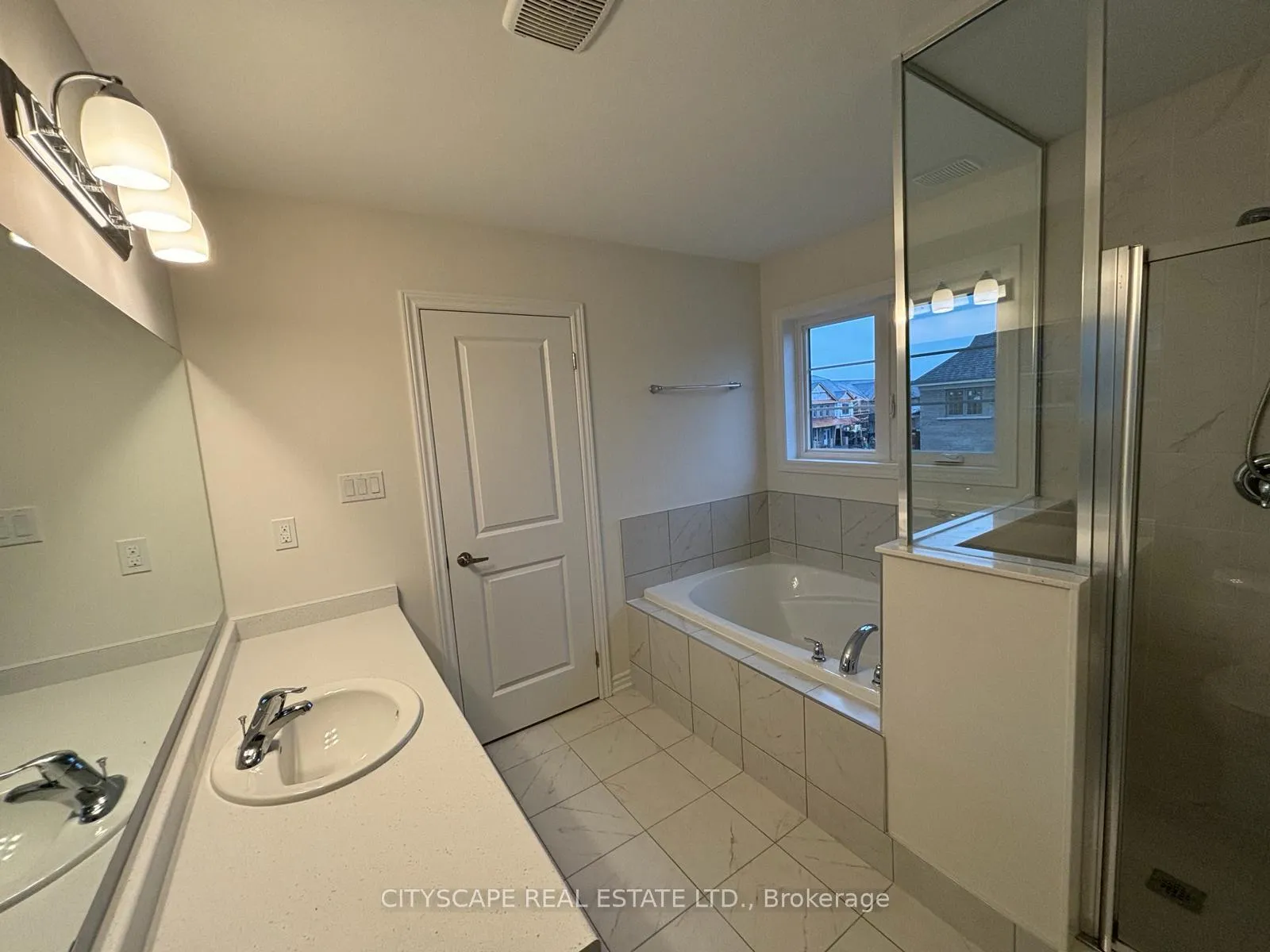 Photo 14 of 91 Prest Way, Centre Wellington, Fergus — HOMEH