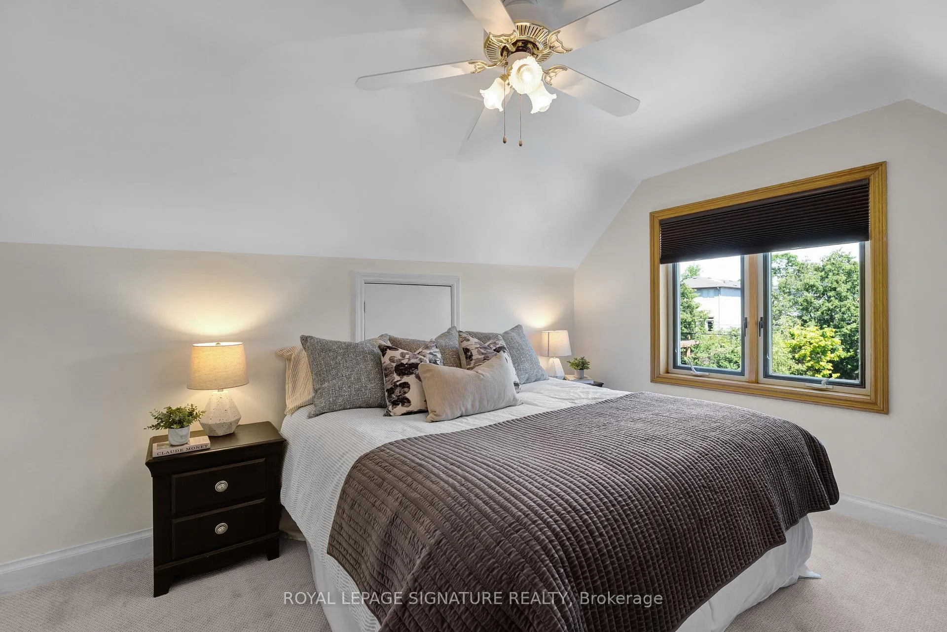 Photo 14 of 142 Divadale Drive, Toronto, Leaside — HOMEH
