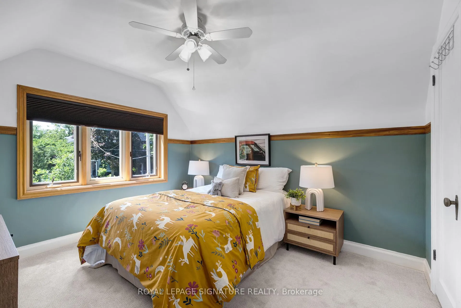 Photo 15 of 142 Divadale Drive, Toronto, Leaside — HOMEH