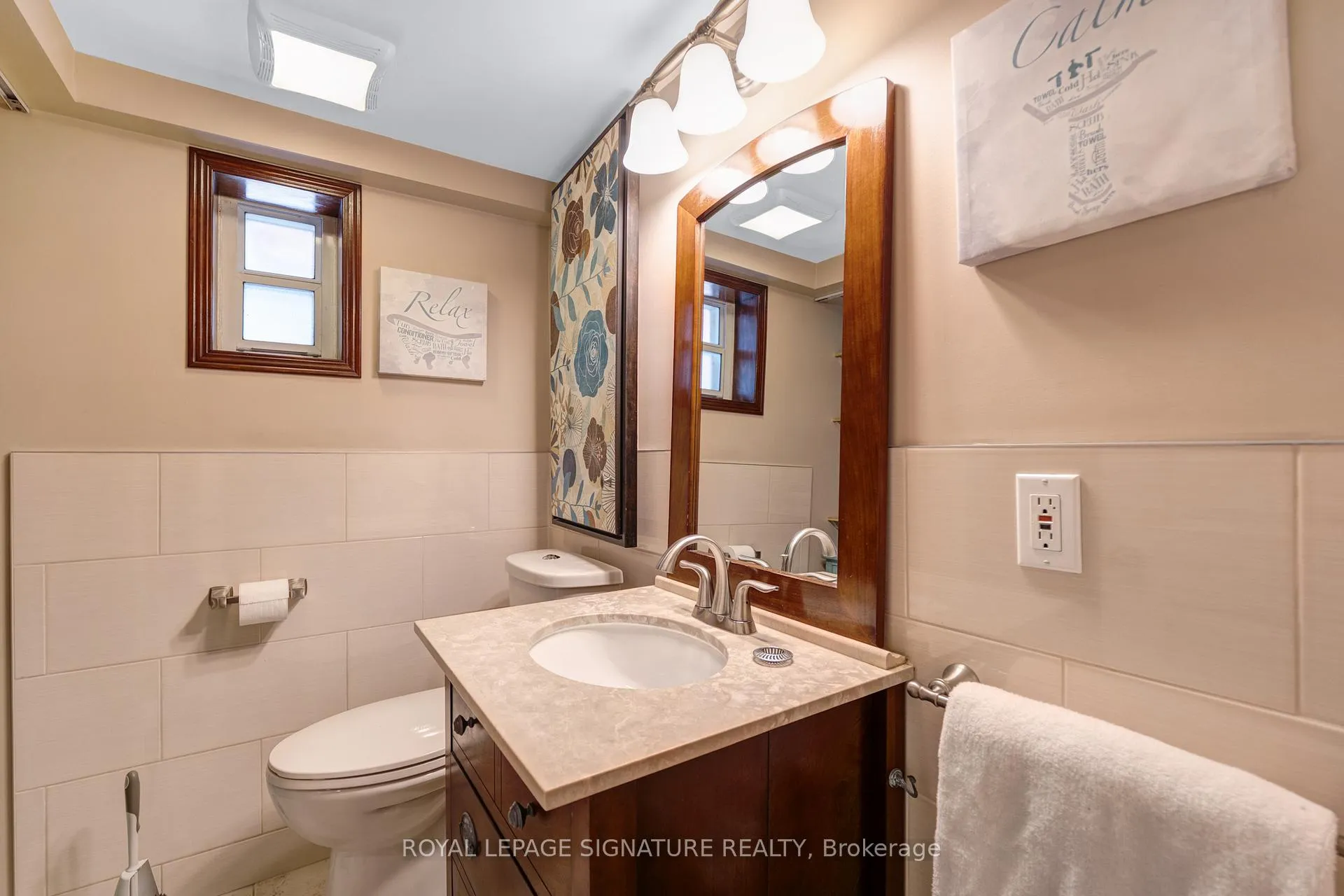 Photo 20 of 142 Divadale Drive, Toronto, Leaside — HOMEH