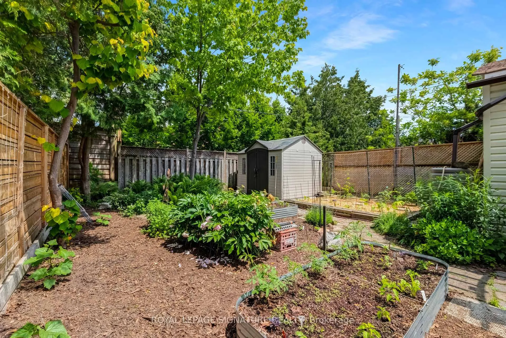 Photo 24 of 142 Divadale Drive, Toronto, Leaside — HOMEH