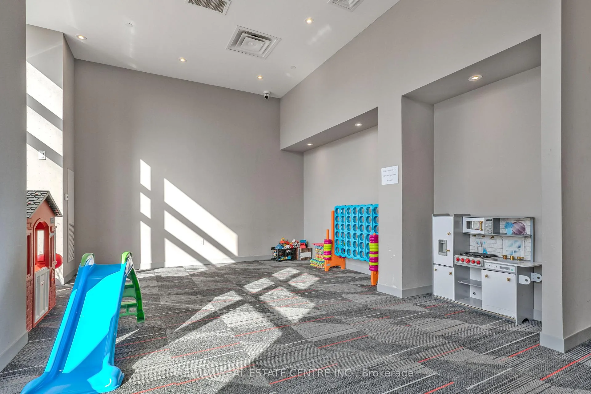 Photo 7 of Unit 309, 3220 Sheppard Avenue E, Scarborough, Tam O'Shanter-Sullivan — HOMEH
