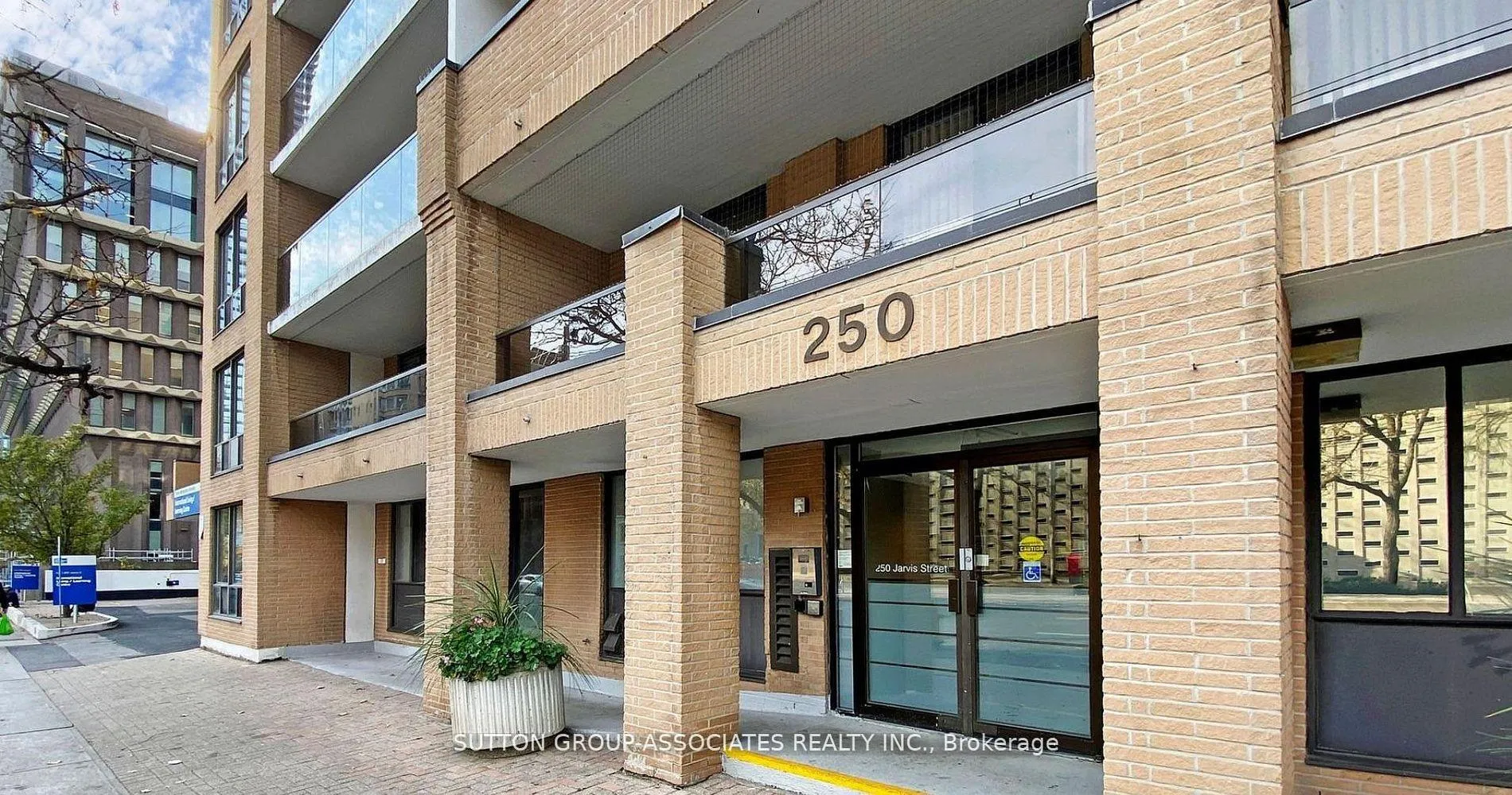 Photo 1 of Unit 804, 250 Jarvis Street, Toronto, Church-Yonge Corridor — HOMEH