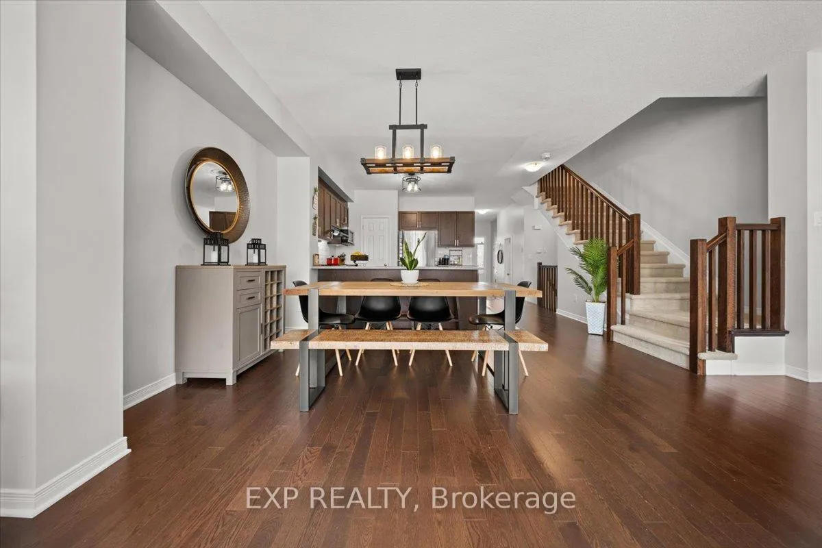 Photo 11 of 28 Hackney Private, Ottawa, Kanata - Emerald Meadows/Trailwest — HOMEH