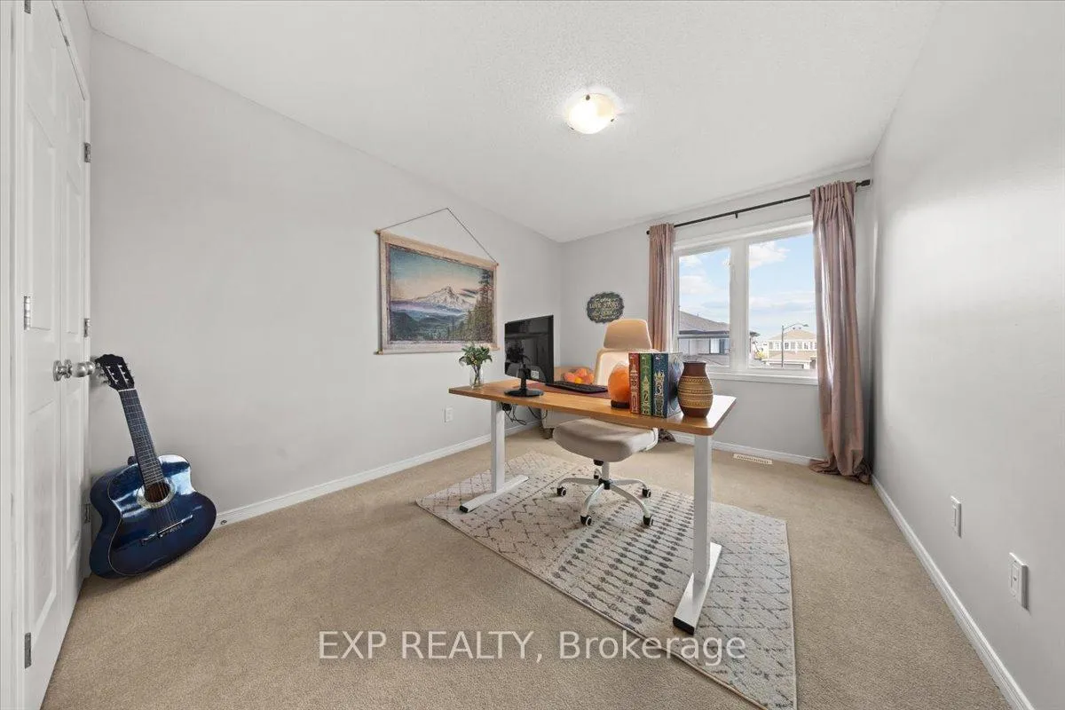 Photo 19 of 28 Hackney Private, Ottawa, Kanata - Emerald Meadows/Trailwest — HOMEH