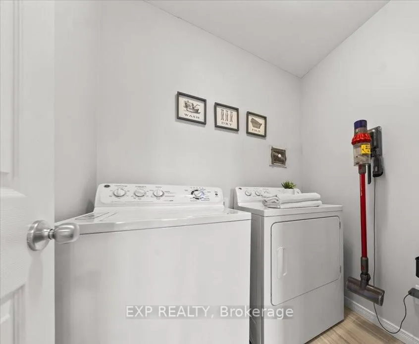 Photo 21 of 28 Hackney Private, Ottawa, Kanata - Emerald Meadows/Trailwest — HOMEH