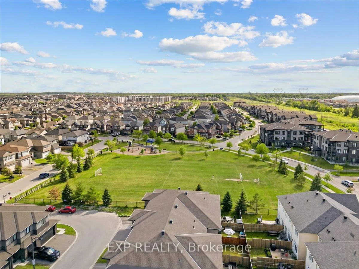 Photo 32 of 28 Hackney Private, Ottawa, Kanata - Emerald Meadows/Trailwest — HOMEH