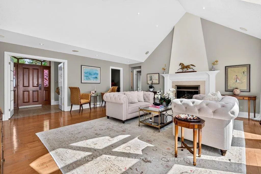 Photo 4 of 3312 Lakeland Crescent, Burlington, Roseland — HOMEH