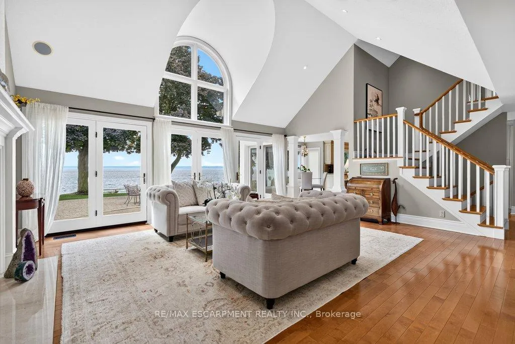 Photo 8 of 3312 Lakeland Crescent, Burlington, Roseland — HOMEH