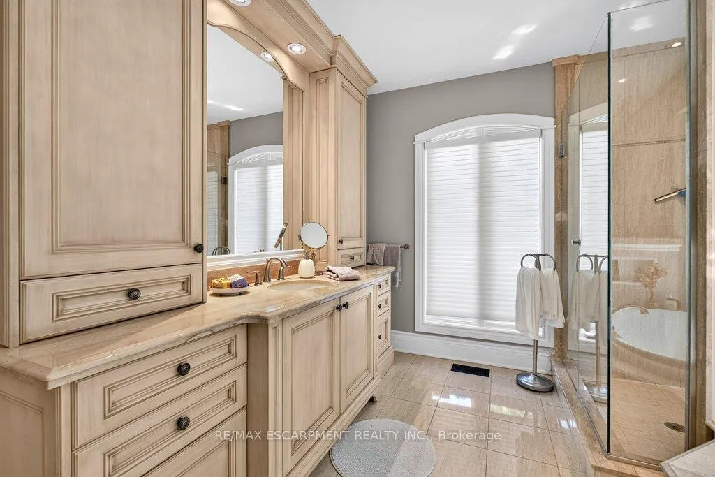 Photo 17 of 3312 Lakeland Crescent, Burlington, Roseland — HOMEH