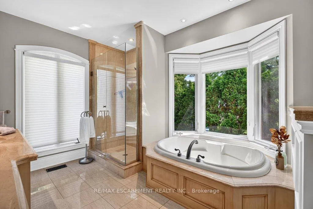 Photo 18 of 3312 Lakeland Crescent, Burlington, Roseland — HOMEH