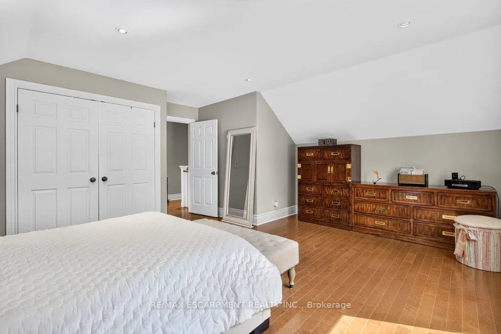 Photo 25 of 3312 Lakeland Crescent, Burlington, Roseland — HOMEH