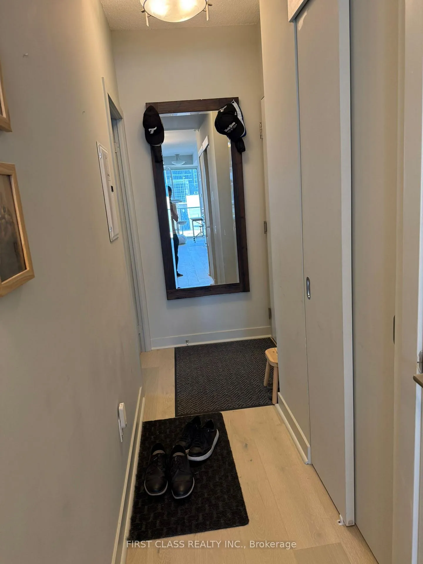 Photo 2 of Unit 903, 126 Simcoe Street, Toronto, Waterfront Communities — HOMEH