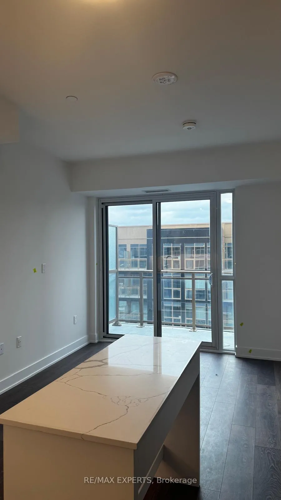 Photo 4 of Unit 814, 2333 Khalsa Gate, Oakville, Westmount — HOMEH