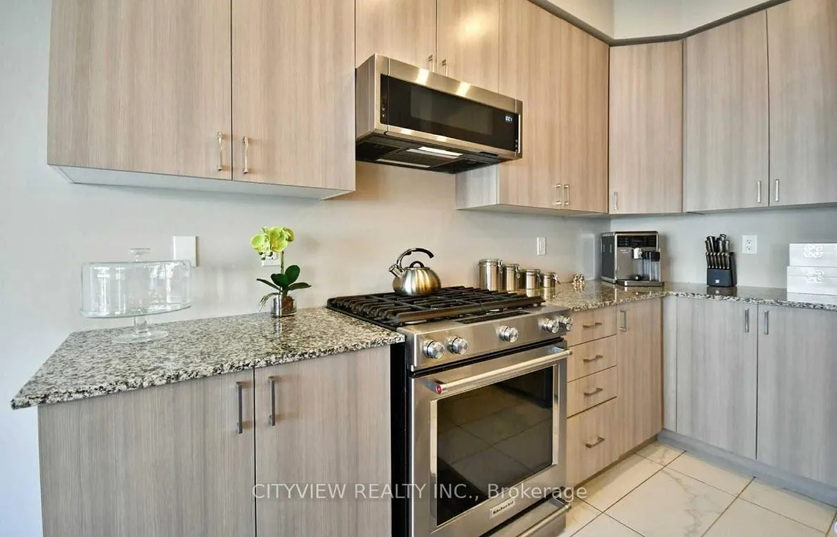Photo 5 of 90 Sandwell Street, Vaughan, Vellore Village — HOMEH