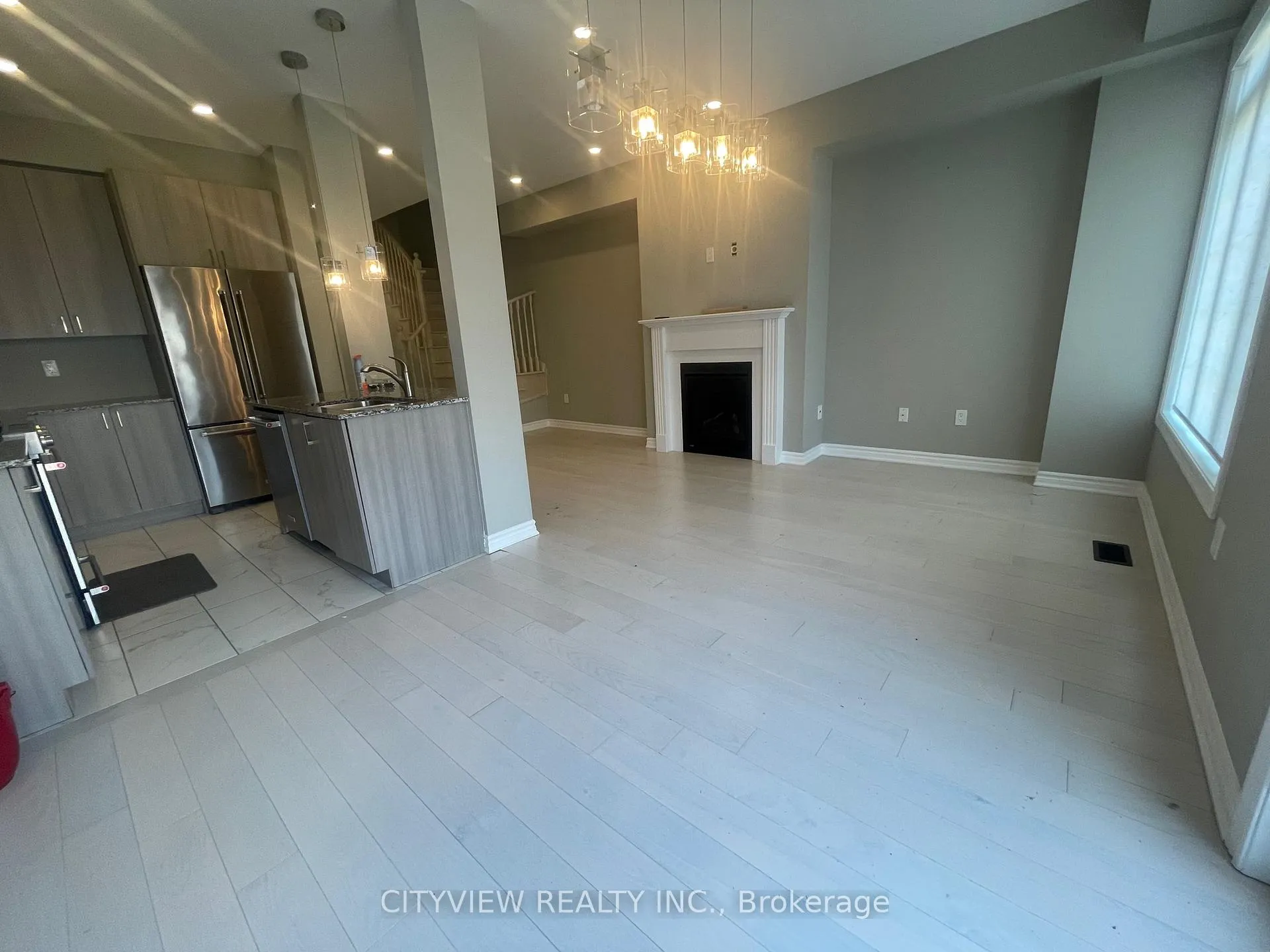 Photo 6 of 90 Sandwell Street, Vaughan, Vellore Village — HOMEH