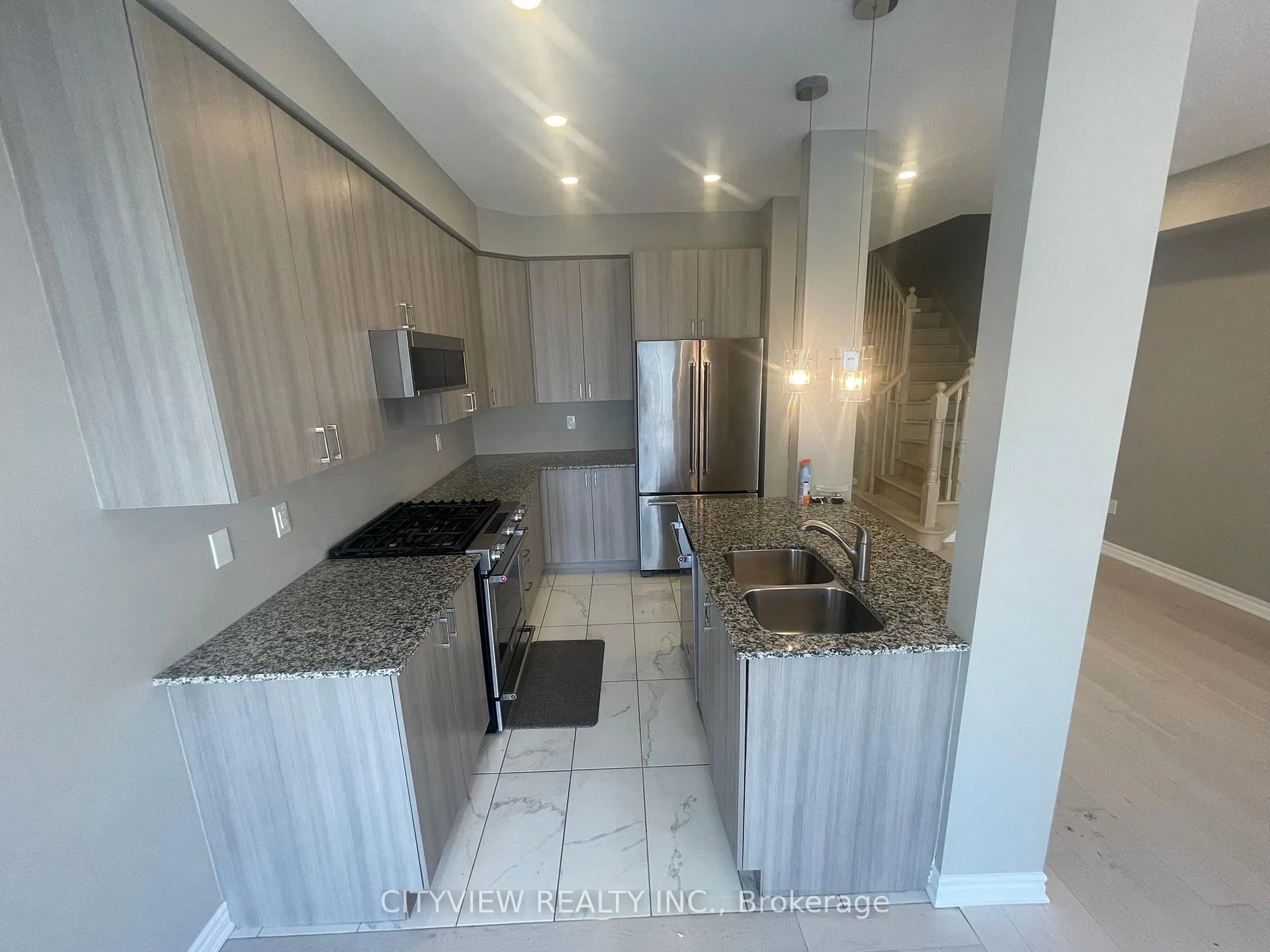 Photo 7 of 90 Sandwell Street, Vaughan, Vellore Village — HOMEH