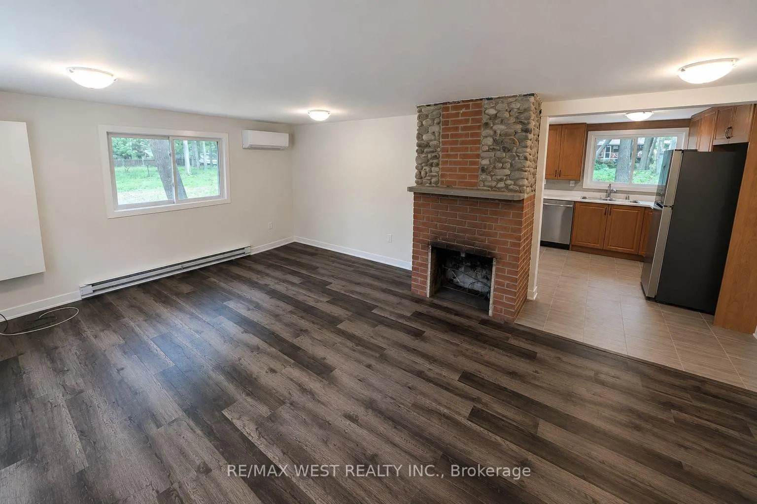 Photo 3 of 91 30th Street N, Wasaga Beach — HOMEH
