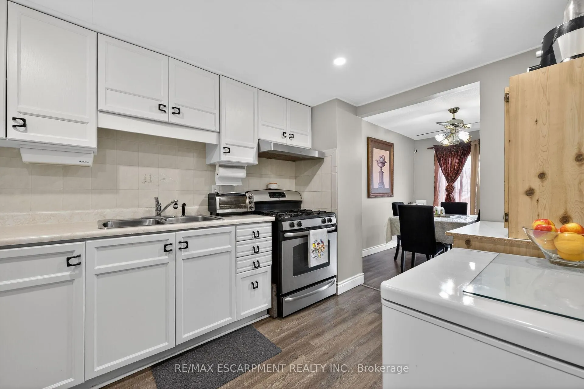 Photo 3 of Unit 47, 1675 Upper Gage Avenue, Hamilton, Broughton — HOMEH
