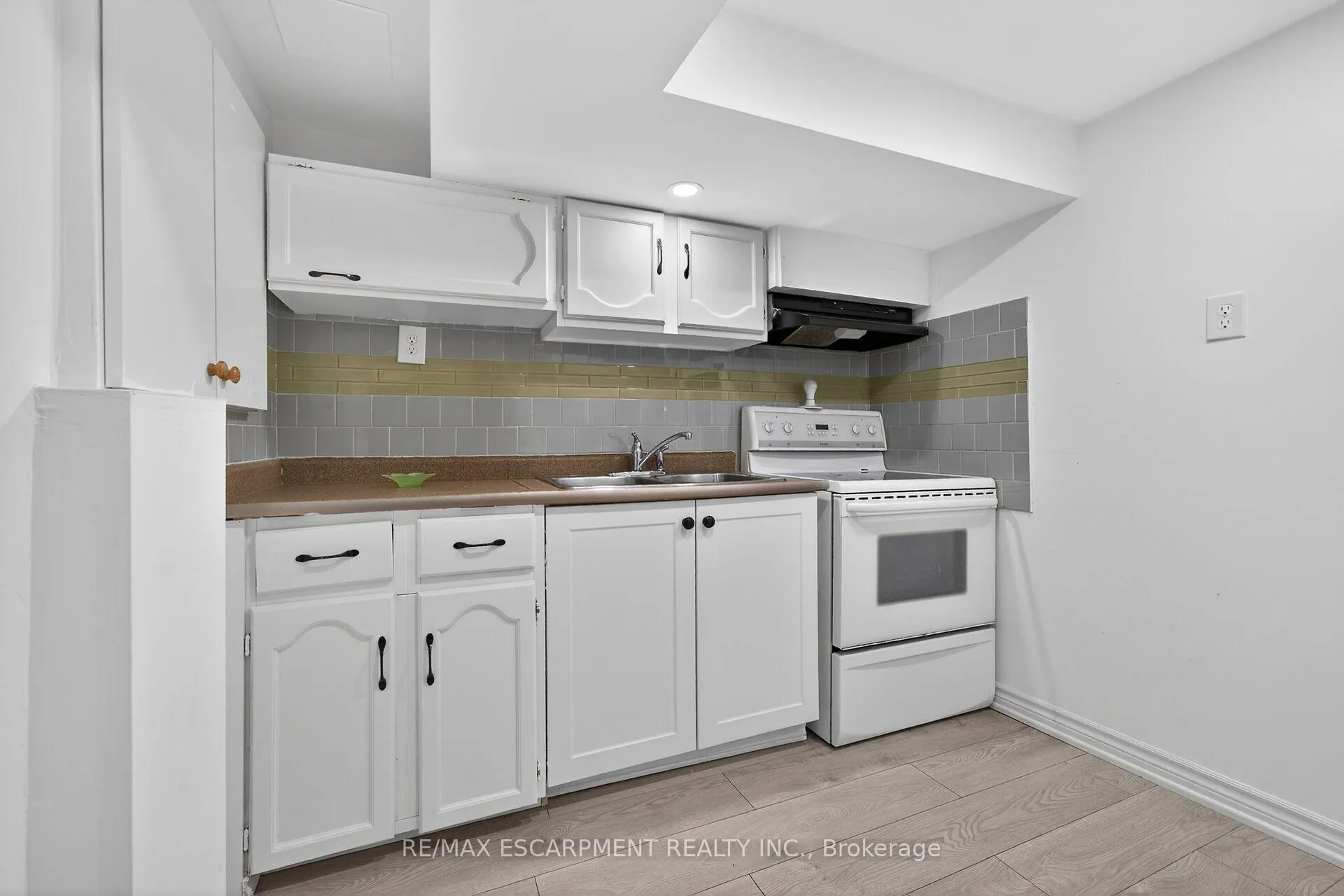 Photo 29 of Unit 47, 1675 Upper Gage Avenue, Hamilton, Broughton — HOMEH