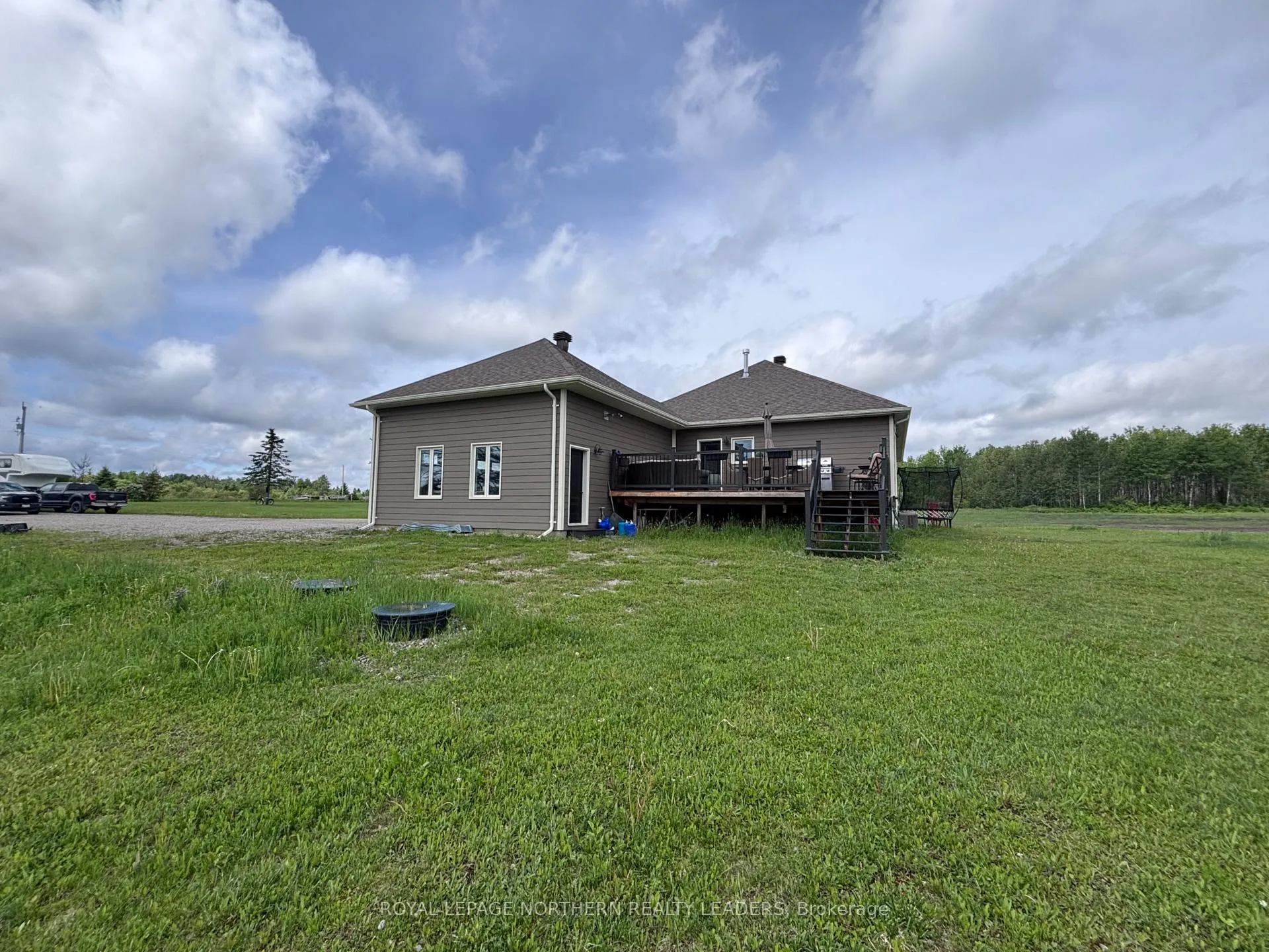 Photo 5 of 1267 Concession 4, Cochrane — HOMEH