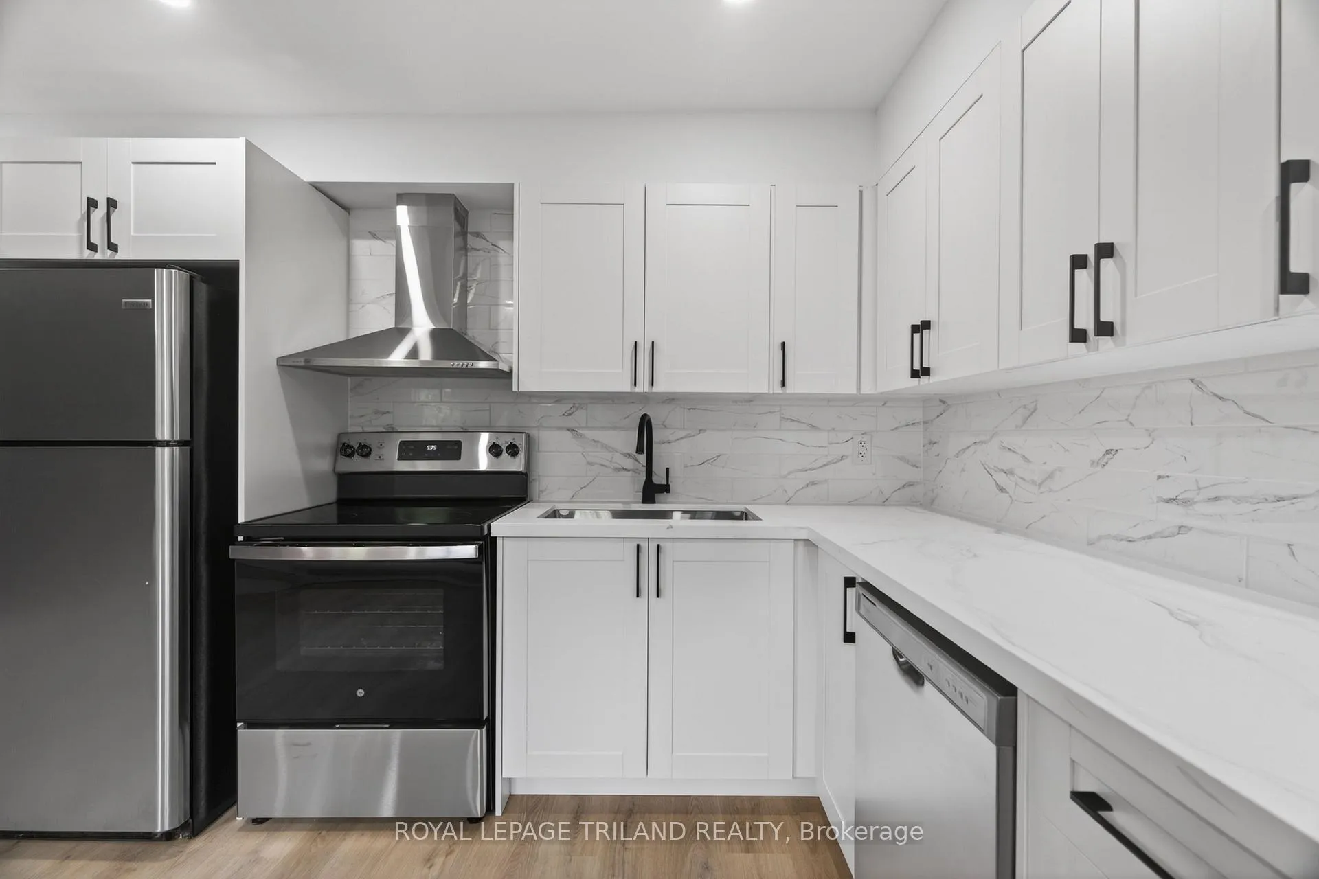 Photo 4 of Unit 3, 1015 Eagle Drive, London, South J — HOMEH