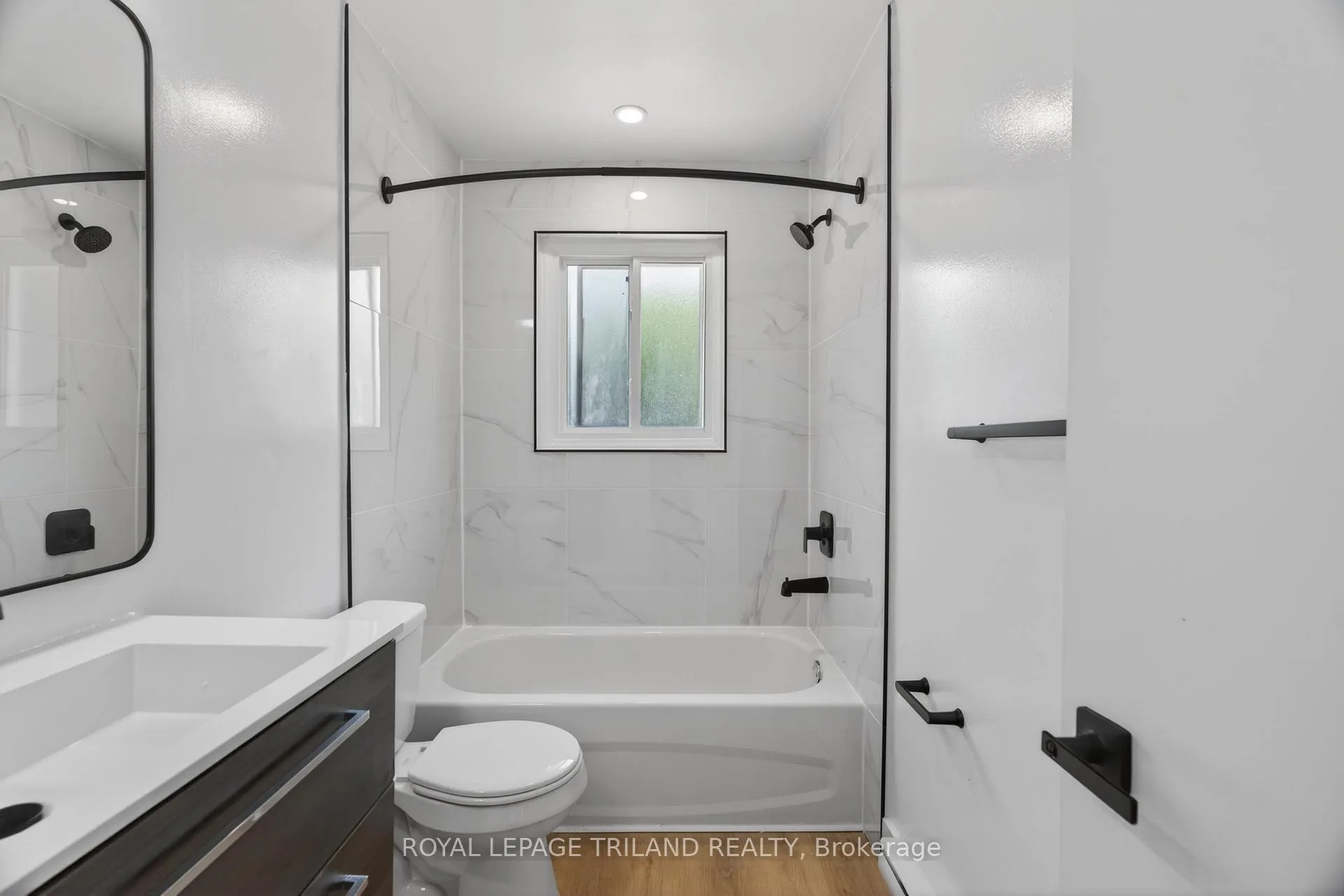 Photo 11 of Unit 3, 1015 Eagle Drive, London, South J — HOMEH