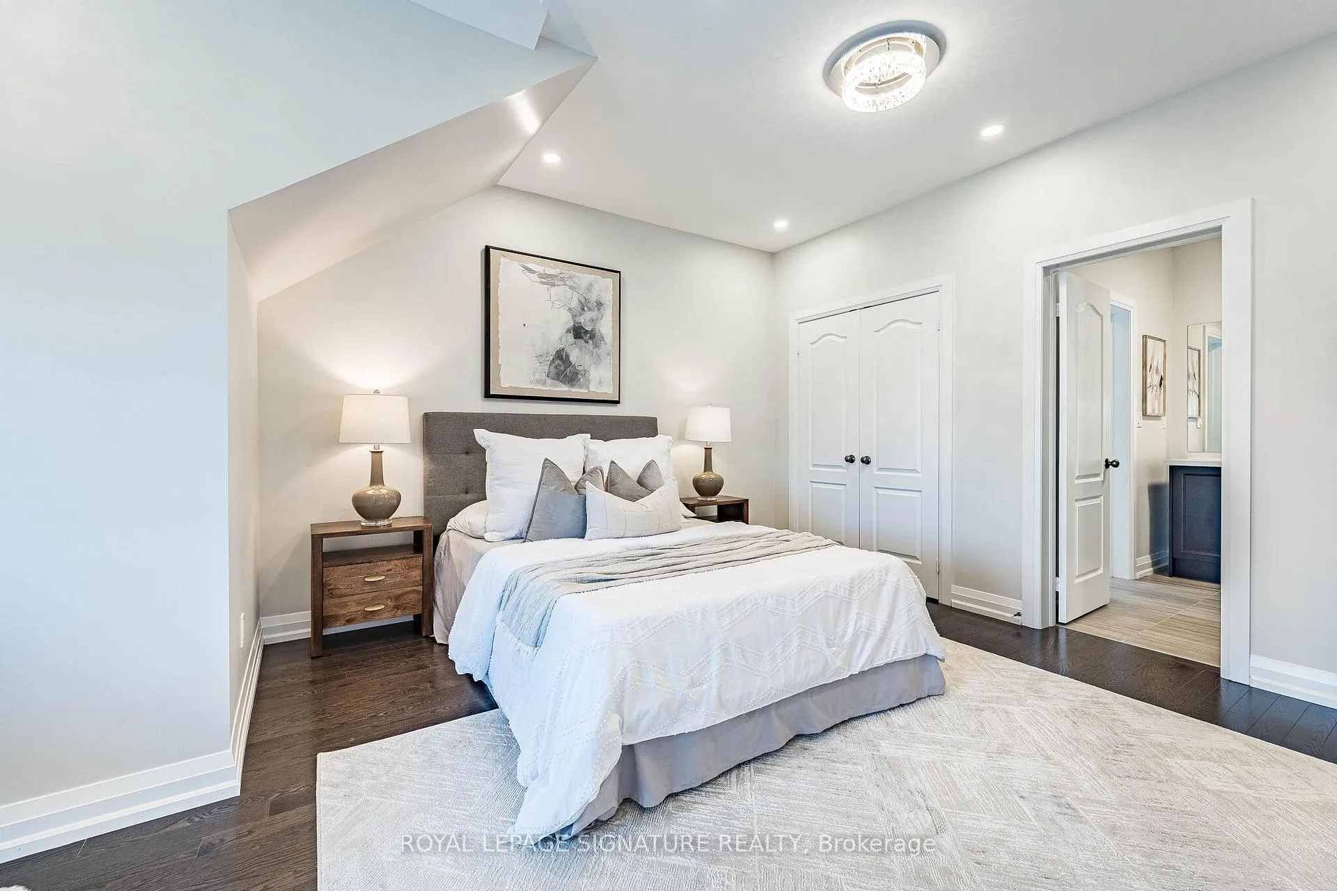 Photo 32 of 24 Foxtail Court, Halton Hills, Georgetown — HOMEH