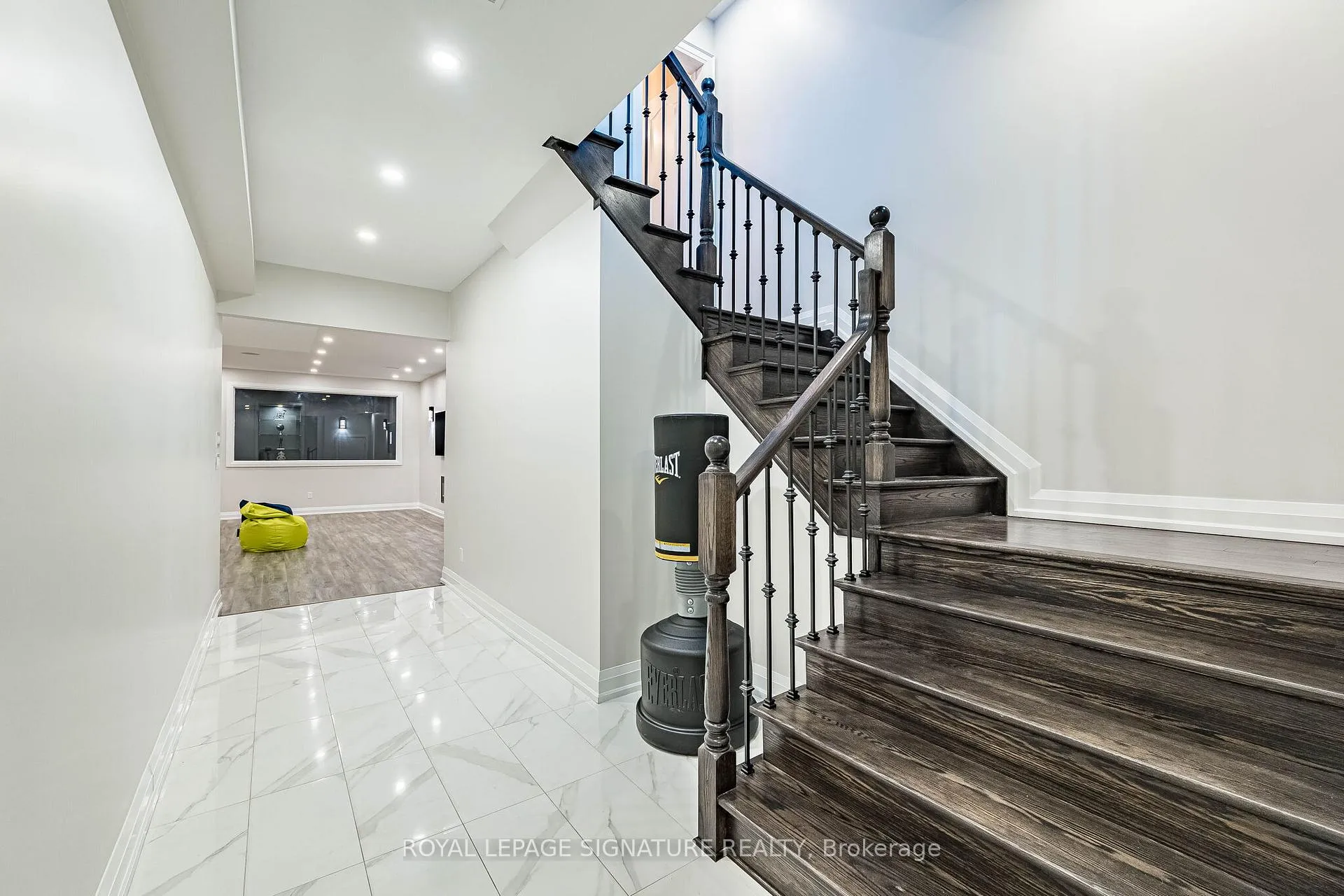 Photo 36 of 24 Foxtail Court, Halton Hills, Georgetown — HOMEH