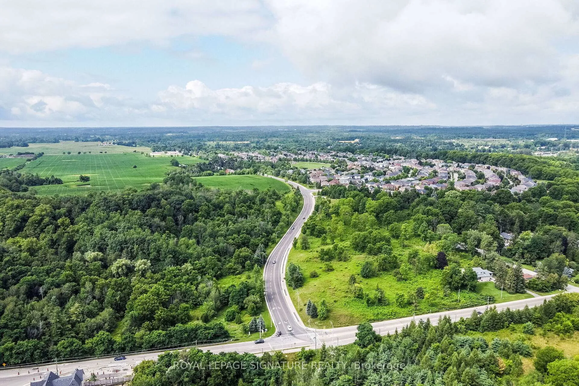 Photo 49 of 24 Foxtail Court, Halton Hills, Georgetown — HOMEH