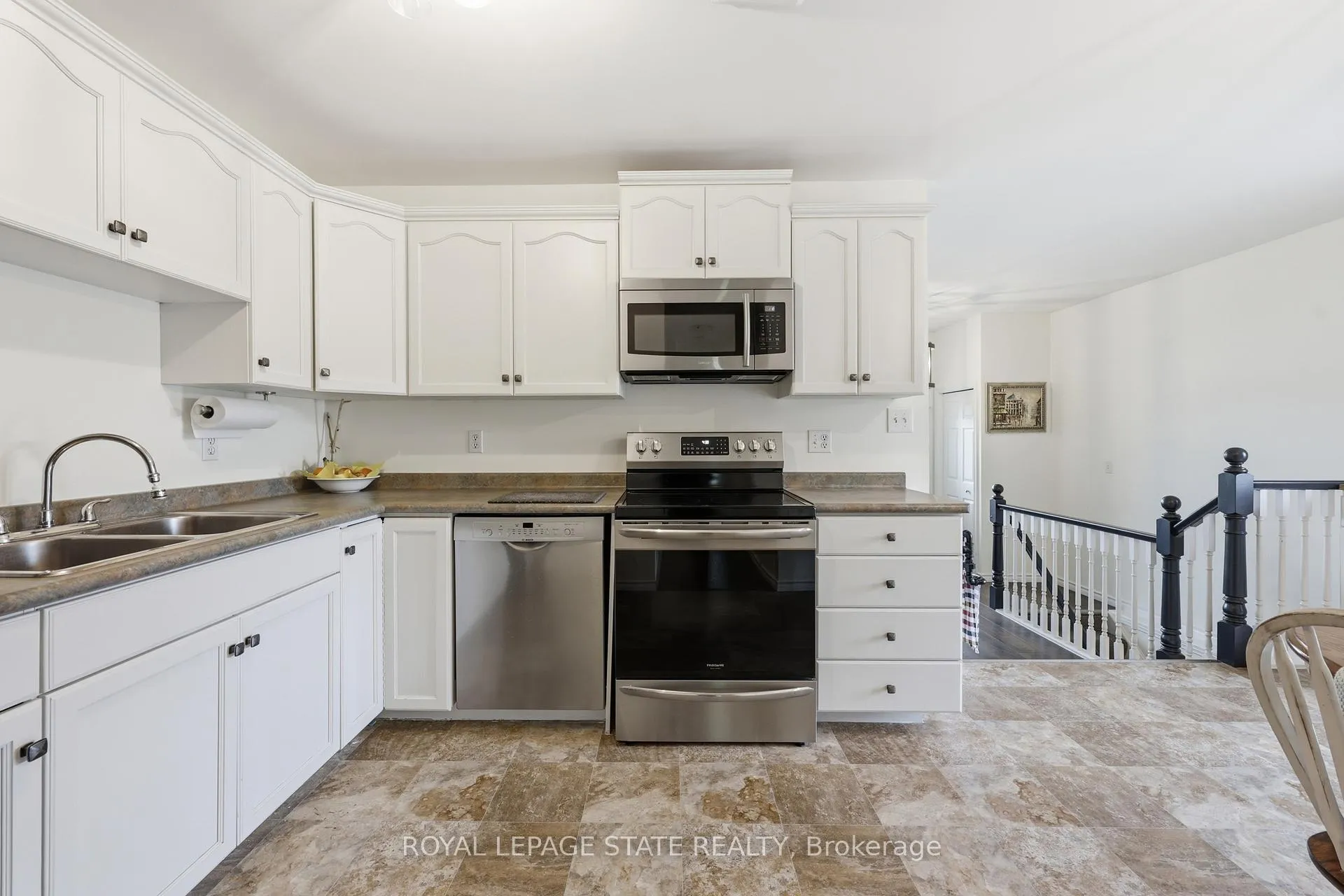 Photo 13 of 172 B King Street E, Haldimand — HOMEH