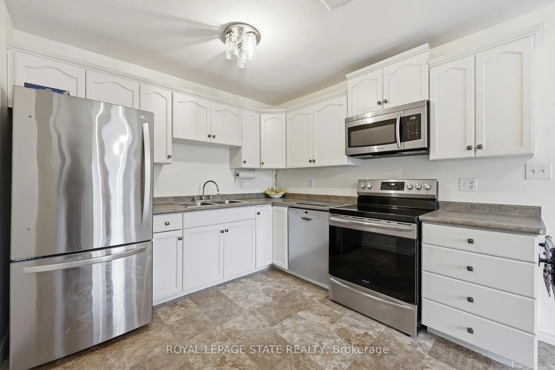 Photo 14 of 172 B King Street E, Haldimand — HOMEH