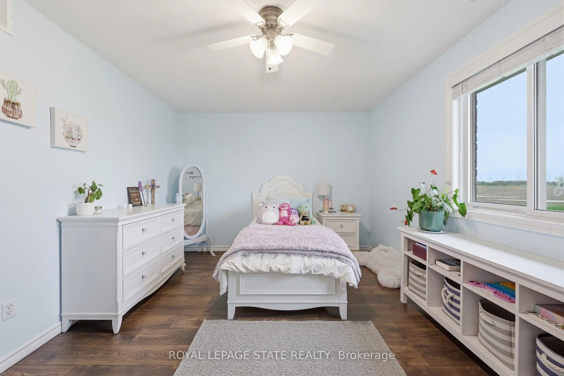 Photo 17 of 172 B King Street E, Haldimand — HOMEH