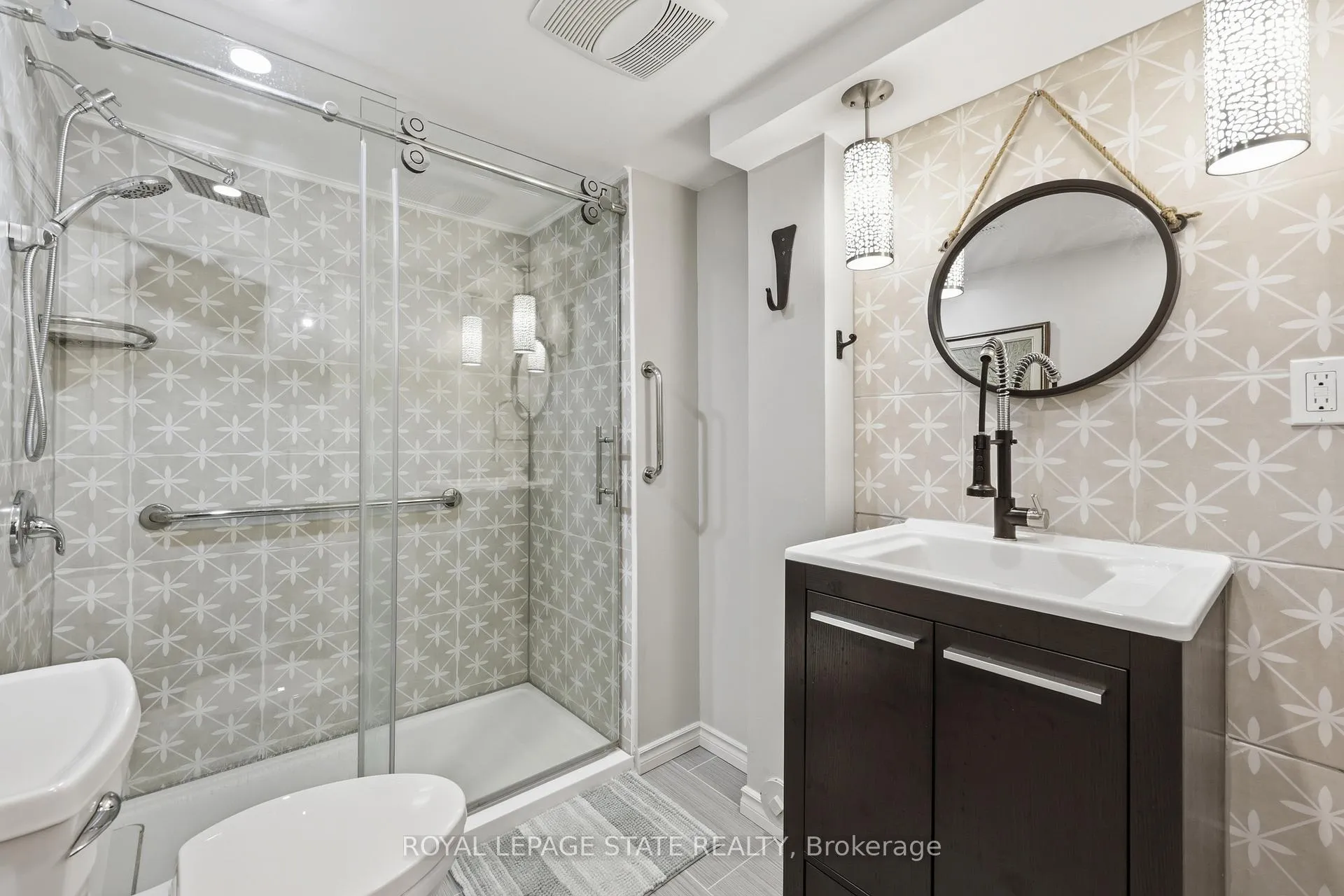 Photo 26 of 172 B King Street E, Haldimand — HOMEH