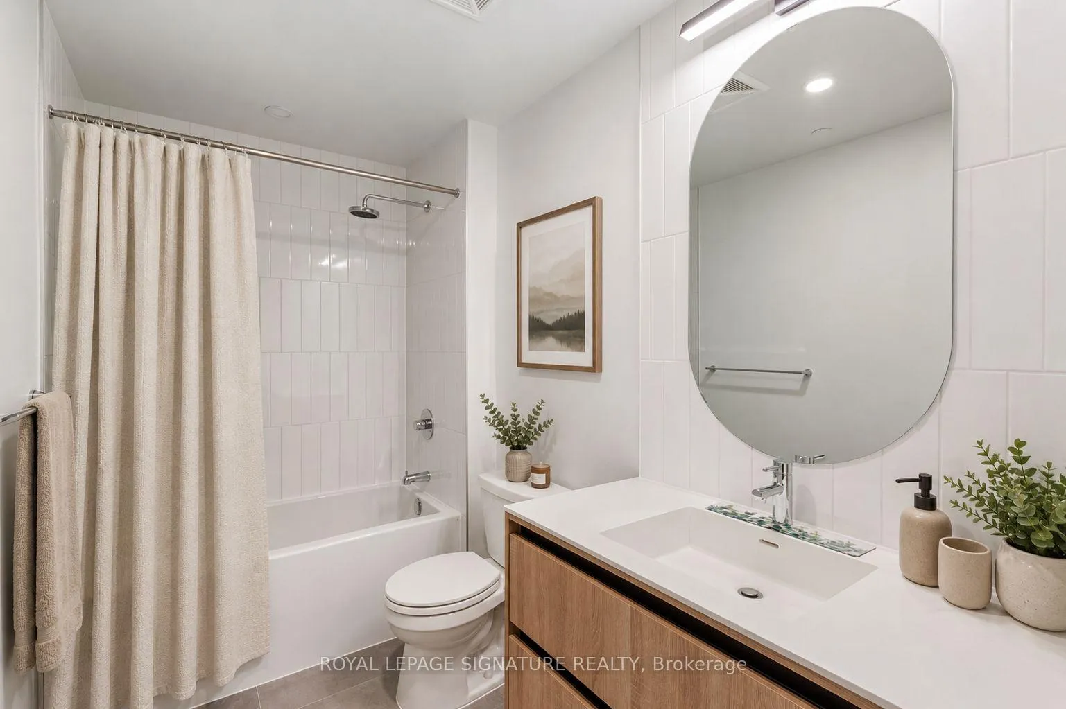 Photo 9 of Unit 228, 8 Beverley Glen Boulevard, Vaughan, Beverley Glen — HOMEH